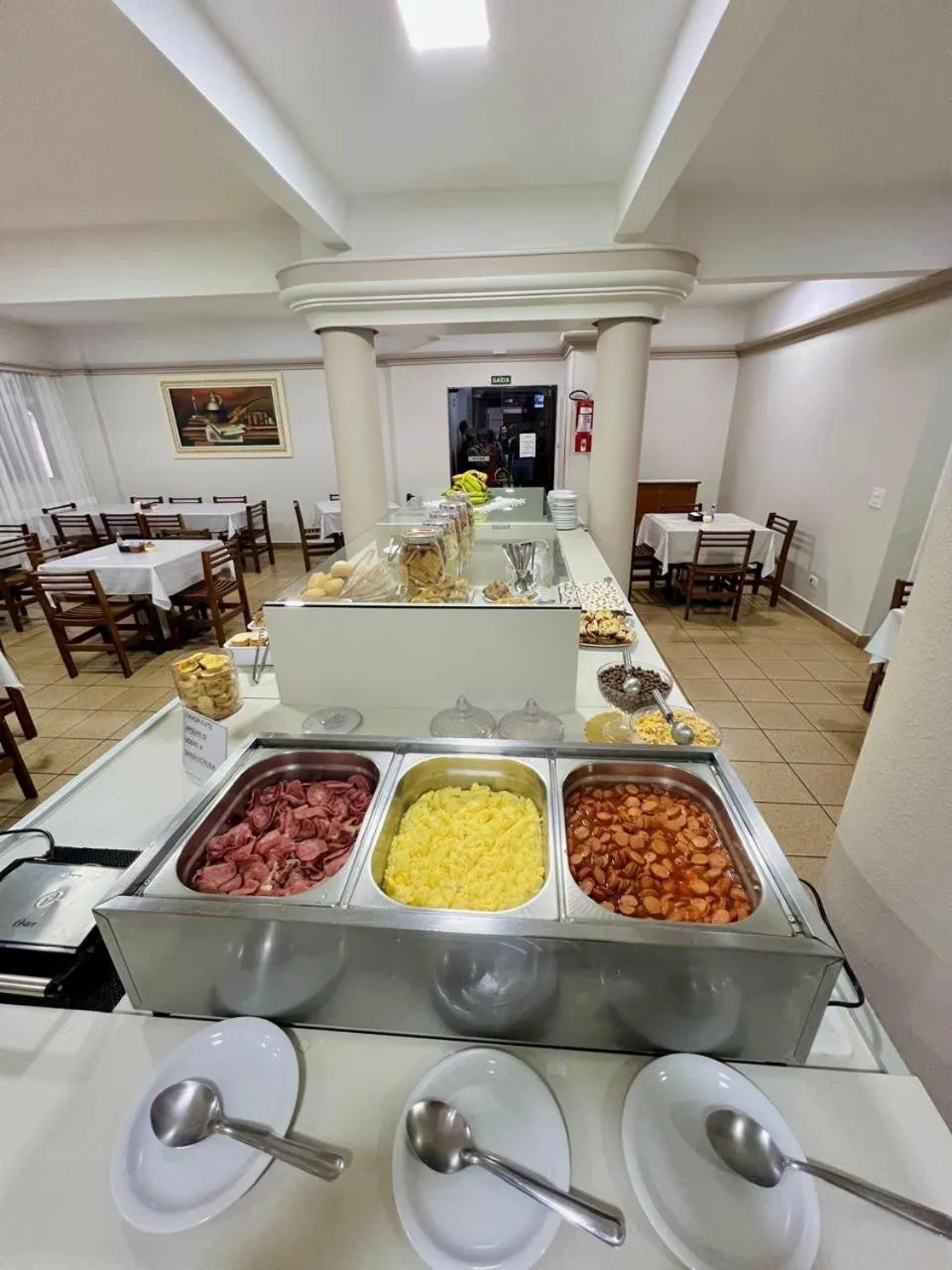 Restaurant/places to eat in Tulipa Hotel