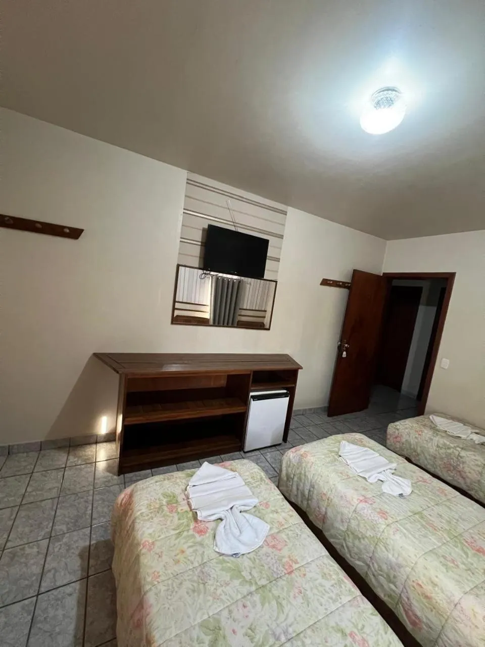 TV and multimedia, Bed in Tulipa Hotel