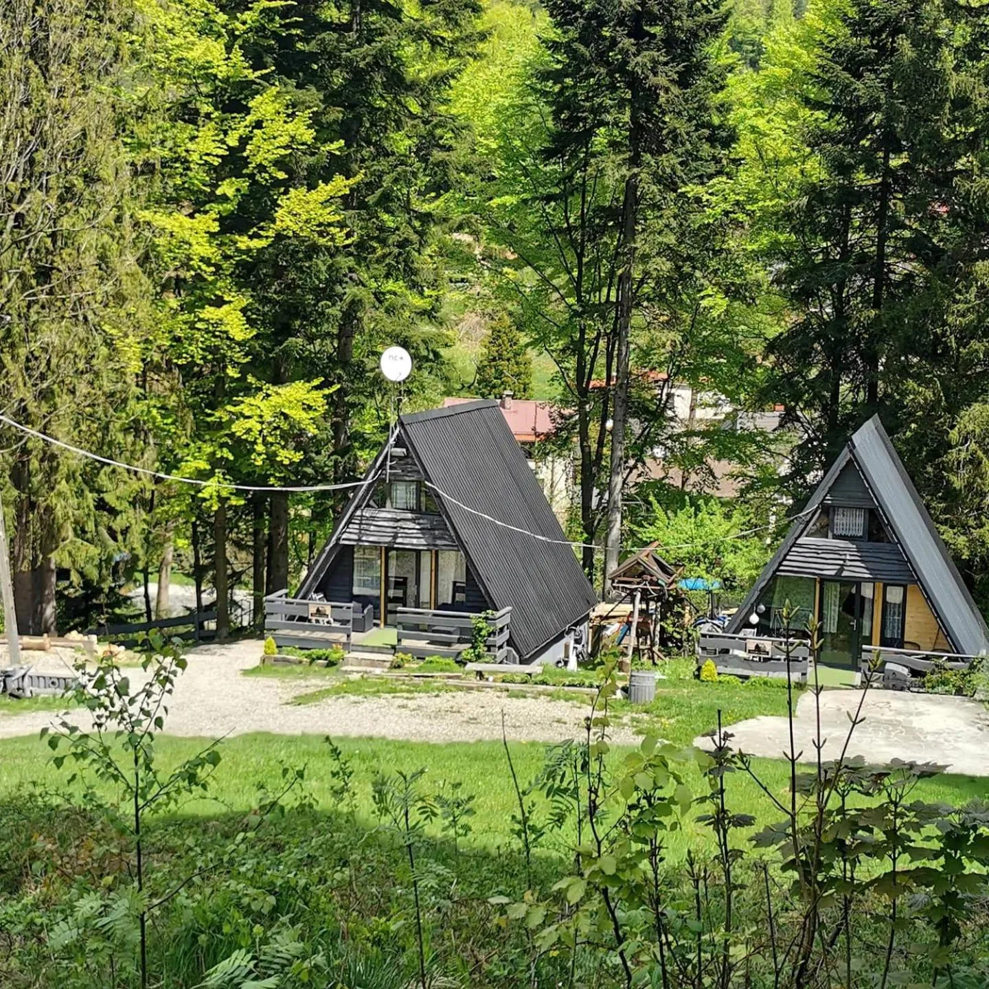 Garden in Osada pod Beskidem- chatki całoroczne