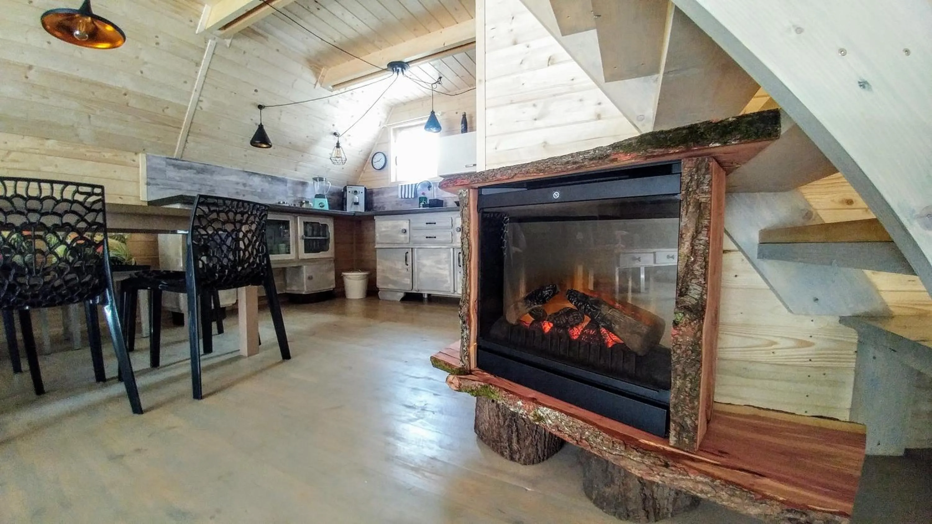 Living room in Osada pod Beskidem- chatki całoroczne