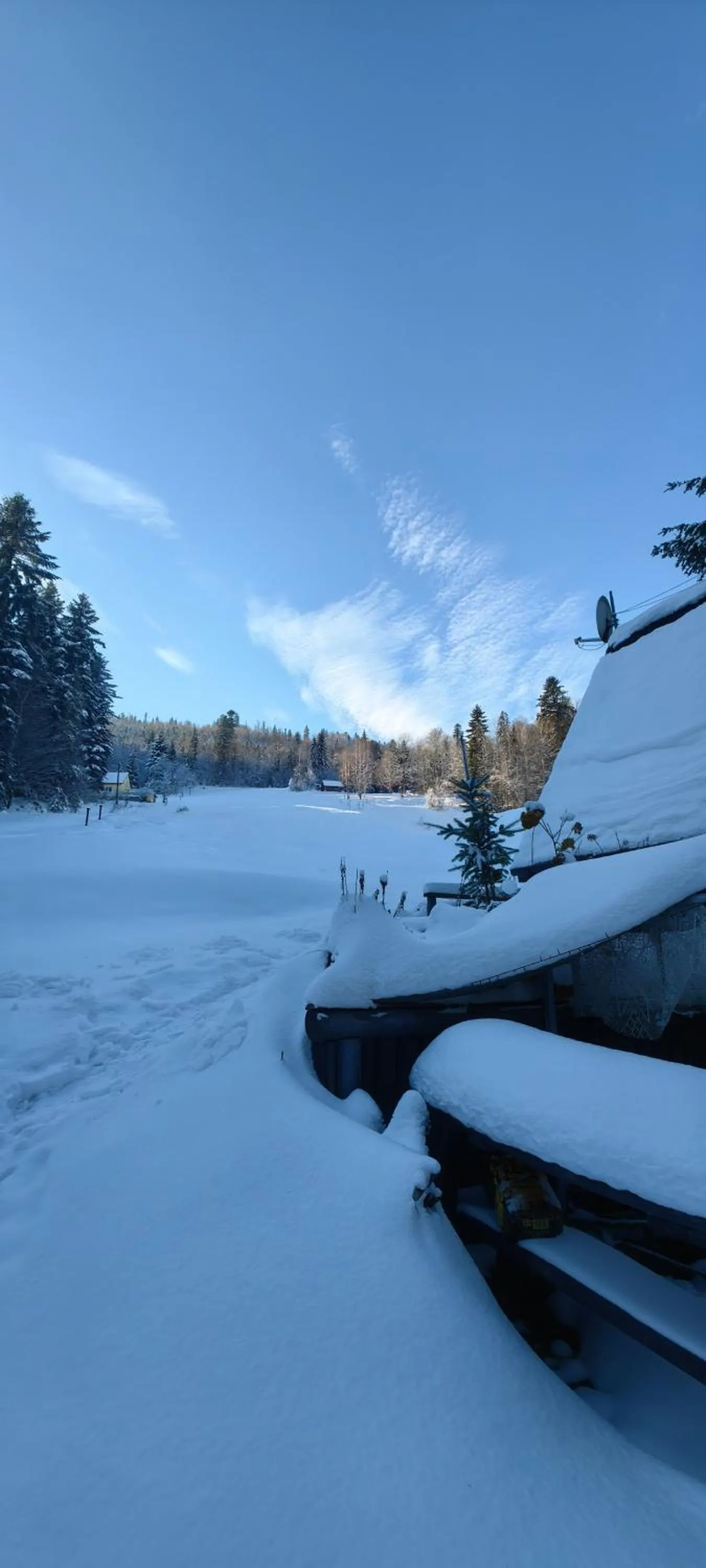 Area and facilities in Osada pod Beskidem- chatki całoroczne