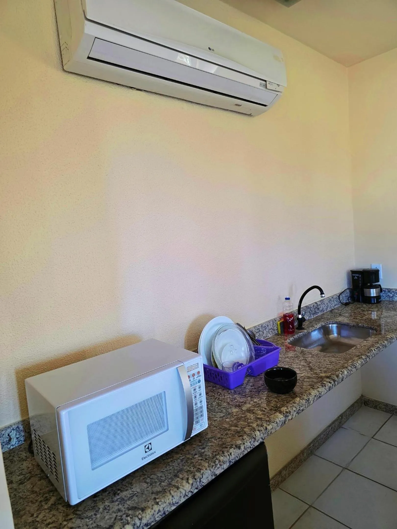 Communal kitchen in Caiçara Flats