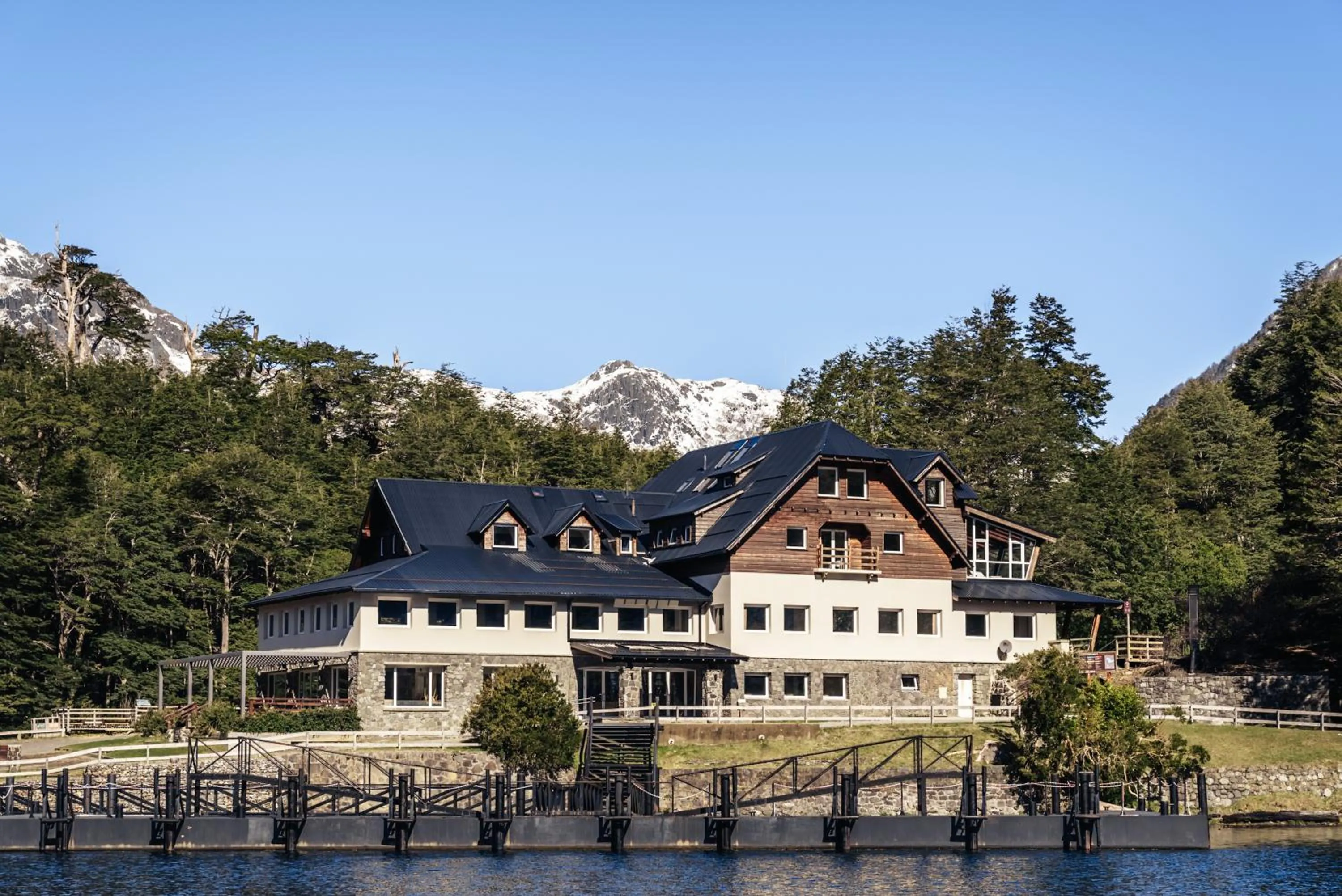 Property building in Hotel Puerto Blest