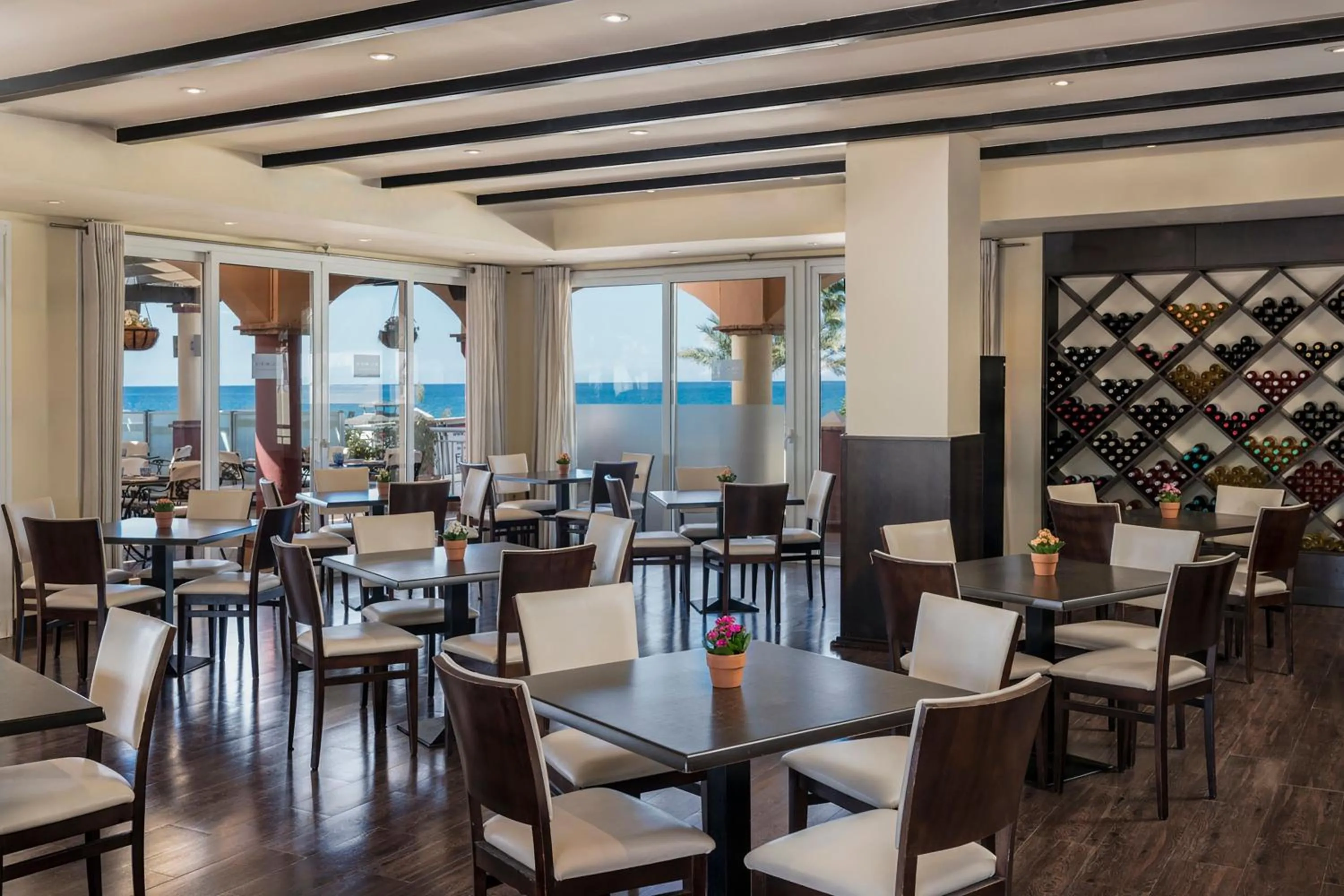 Restaurant/places to eat in Marriott's Marbella Beach Resort