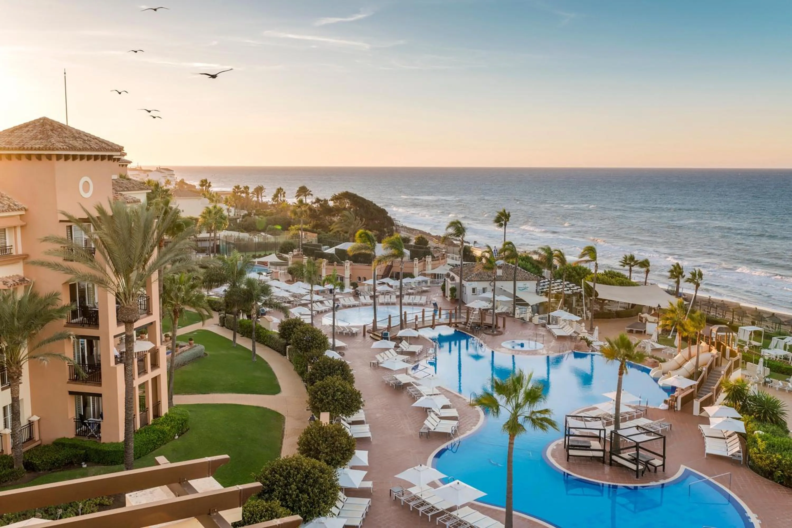 Swimming pool in Marriott's Marbella Beach Resort