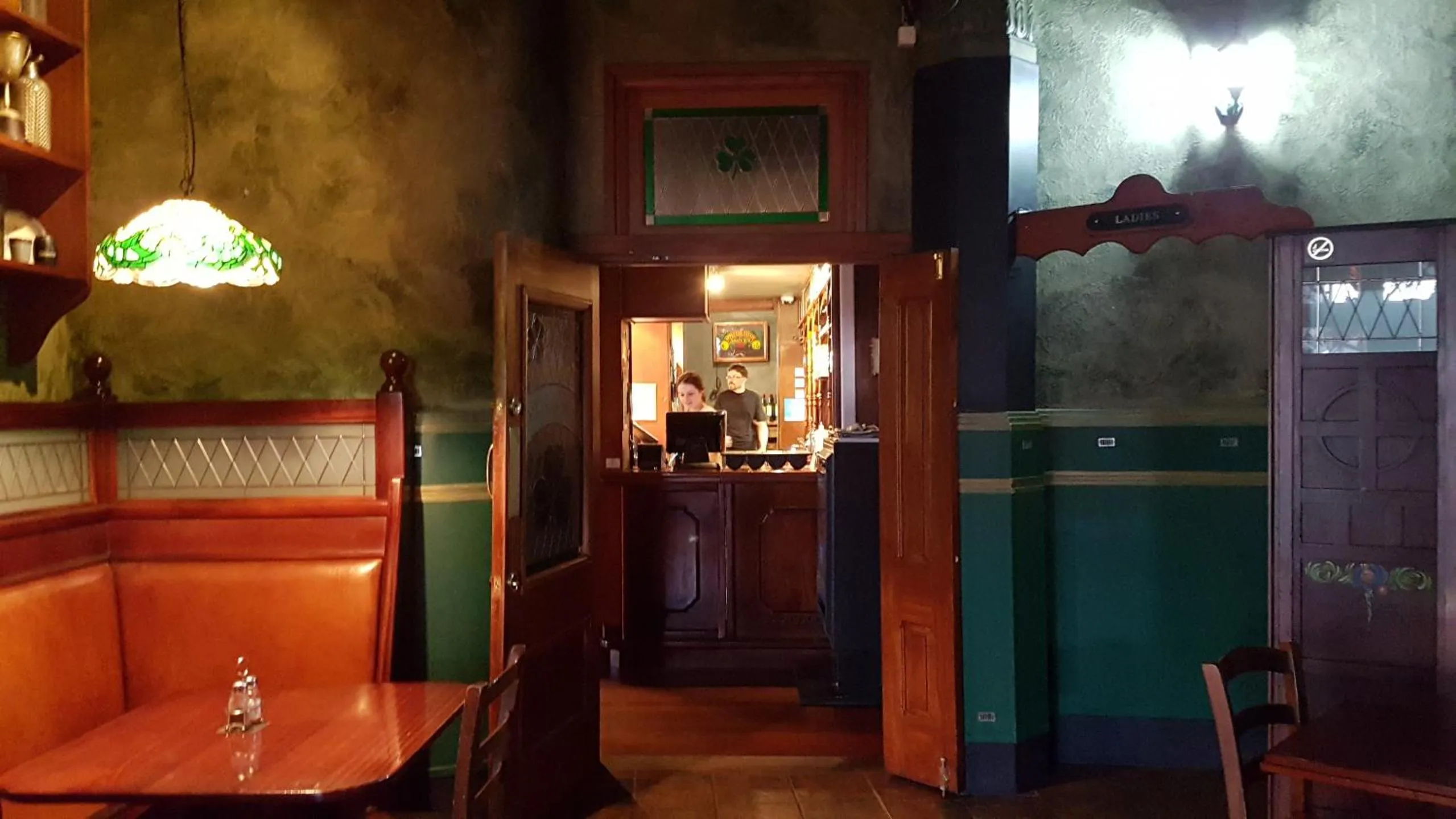 Restaurant/places to eat in Whakatane Hotel