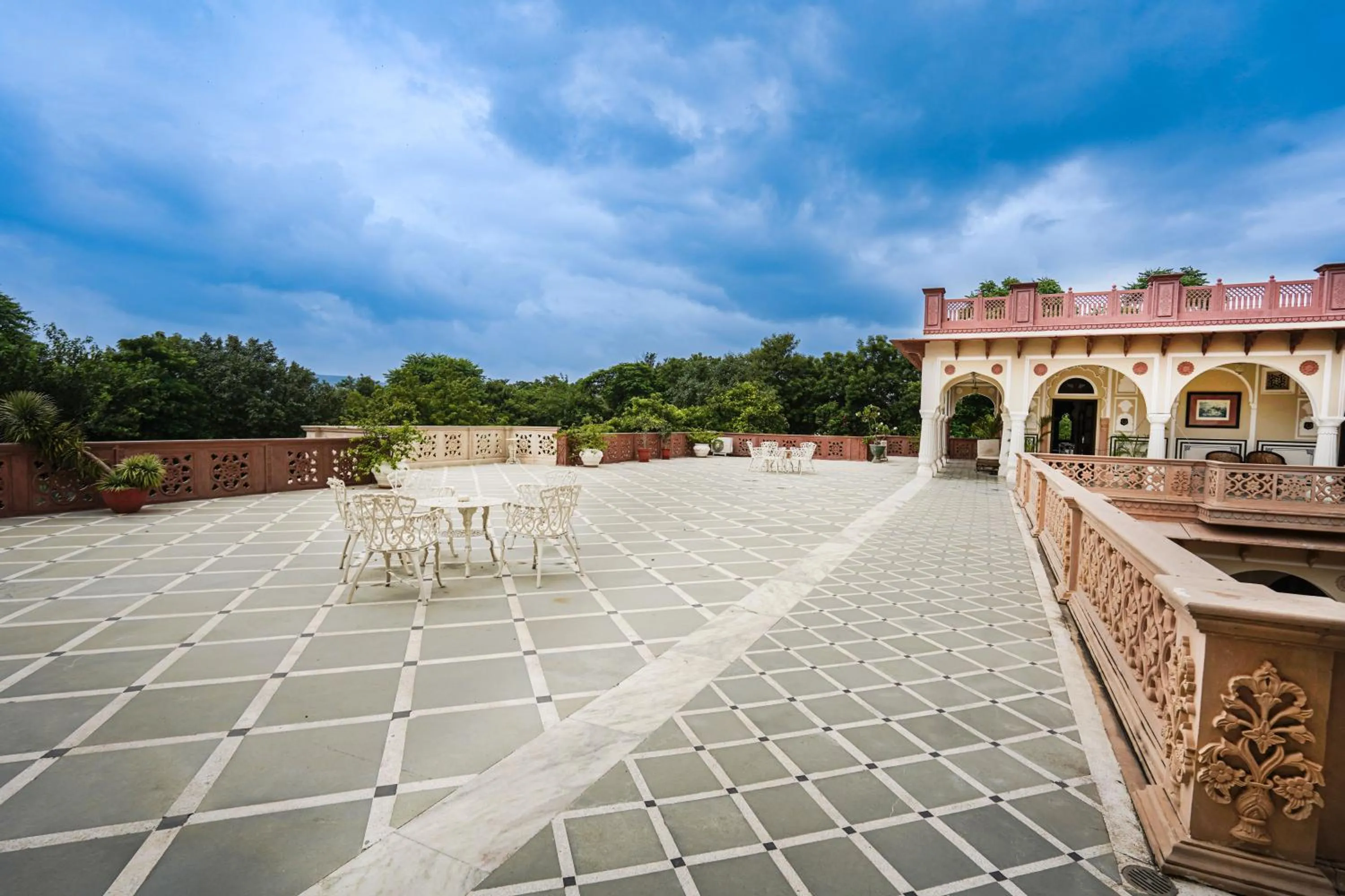 Balcony/Terrace in Khas Bagh
