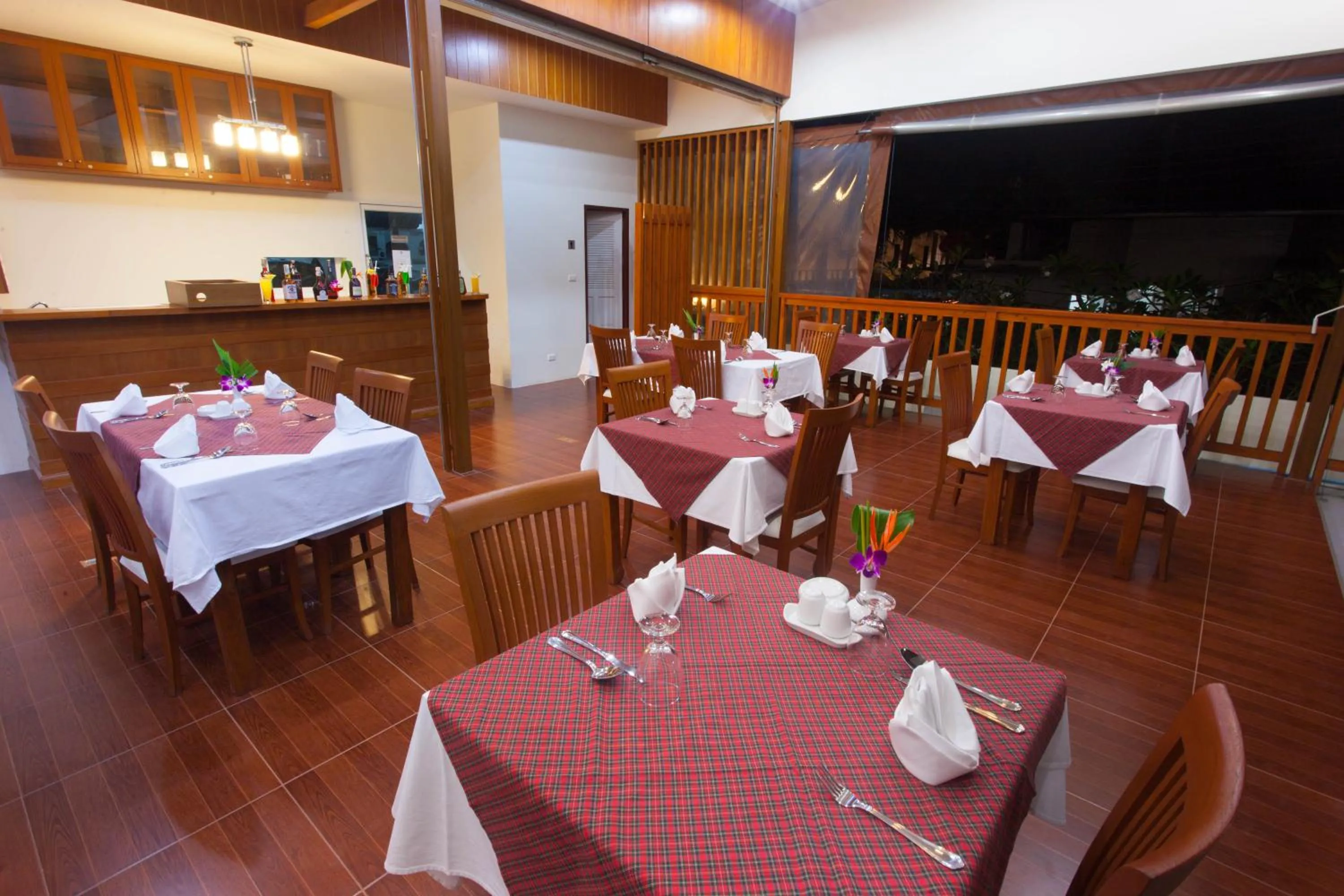 Restaurant/places to eat in Chalong Princess Pool Villa Resort SHA EXTRA PLUS