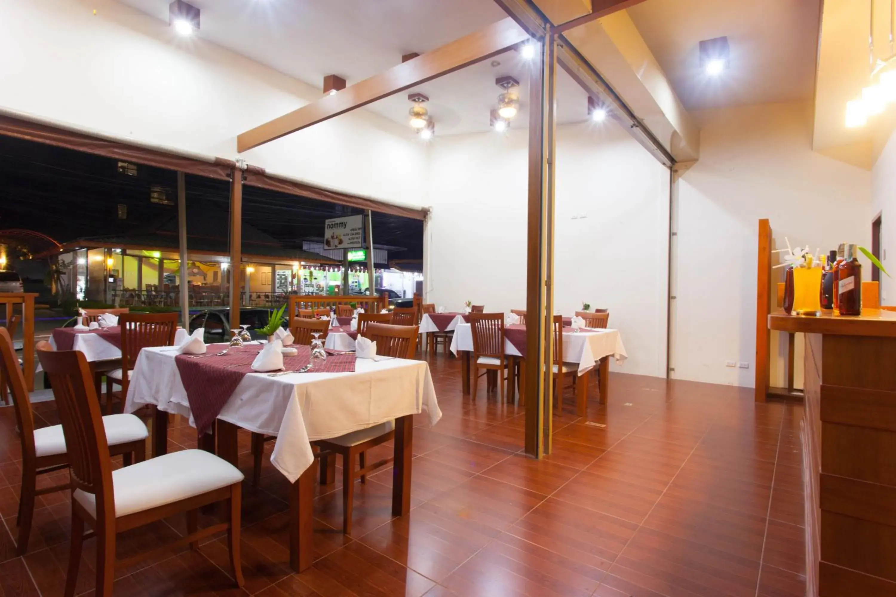 Restaurant/places to eat in Chalong Princess Pool Villa Resort SHA EXTRA PLUS Restaurant/places to eat in Chalong Princess Pool Villa Resort SHA EXTRA PLUS