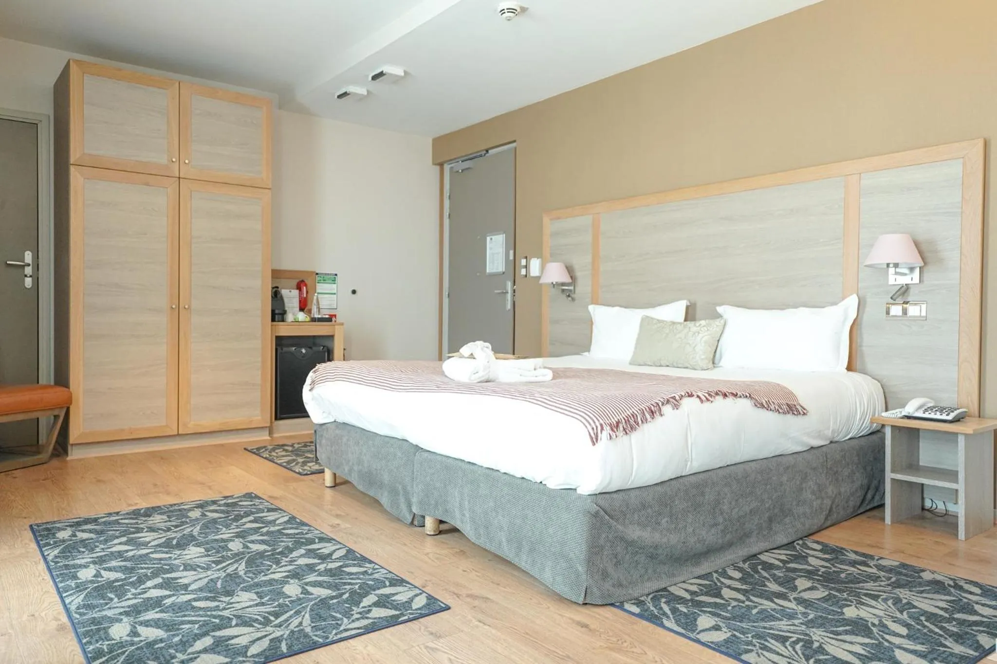 Bed in Hotel Vatel Bordeaux