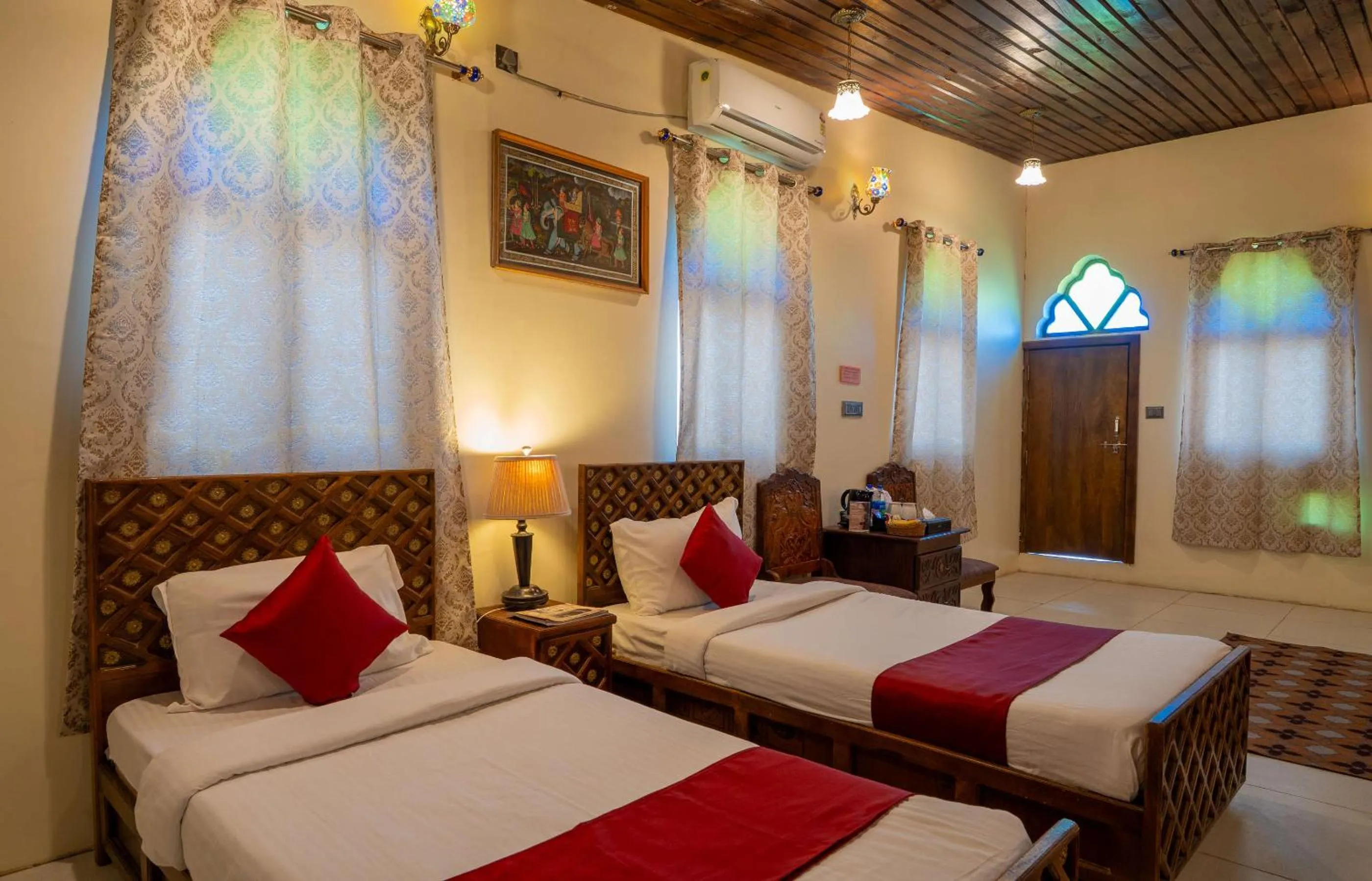 Bedroom, Bed in Hotel Shahi Palace Mandawa