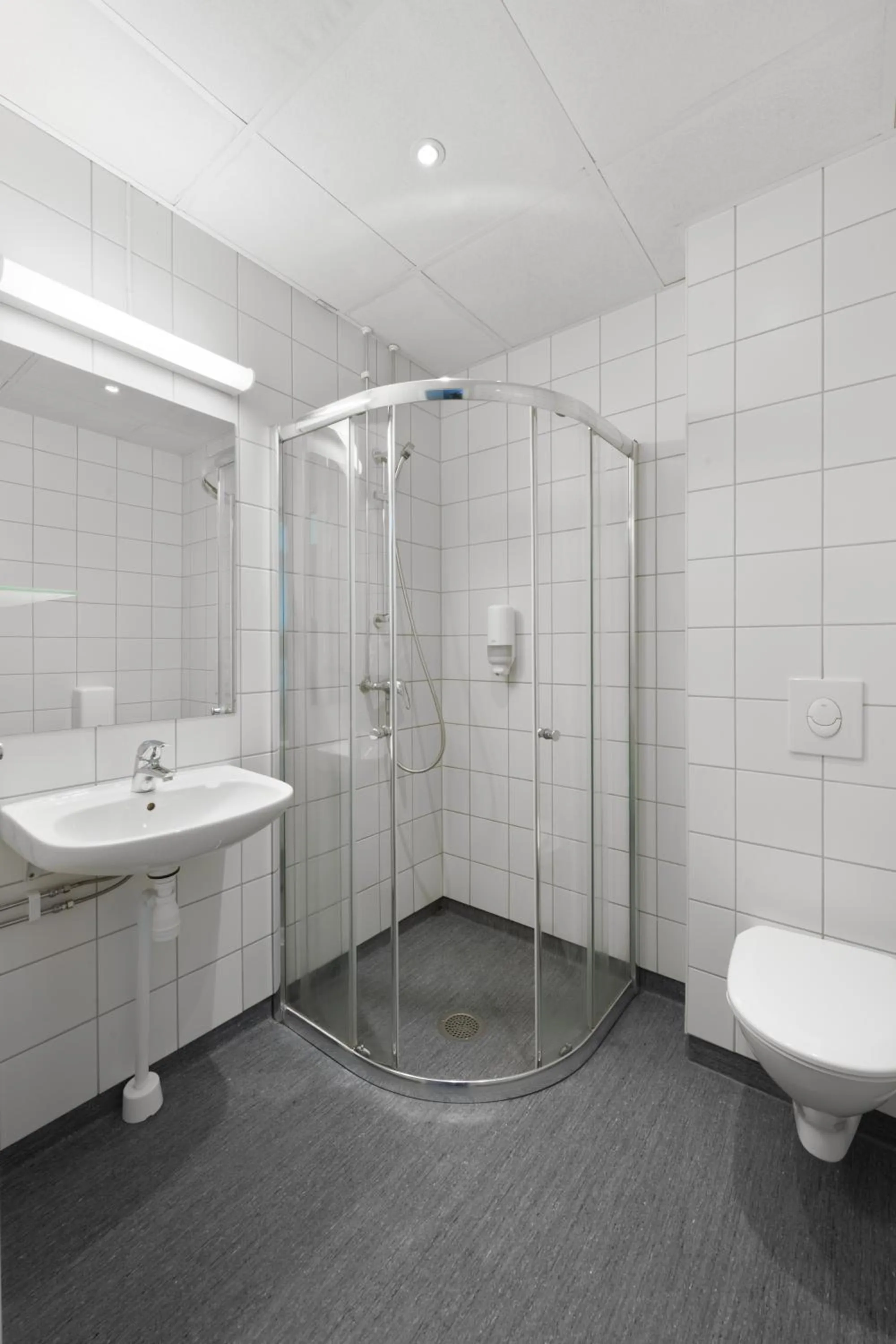 Shower in K7 Hotel Oslo