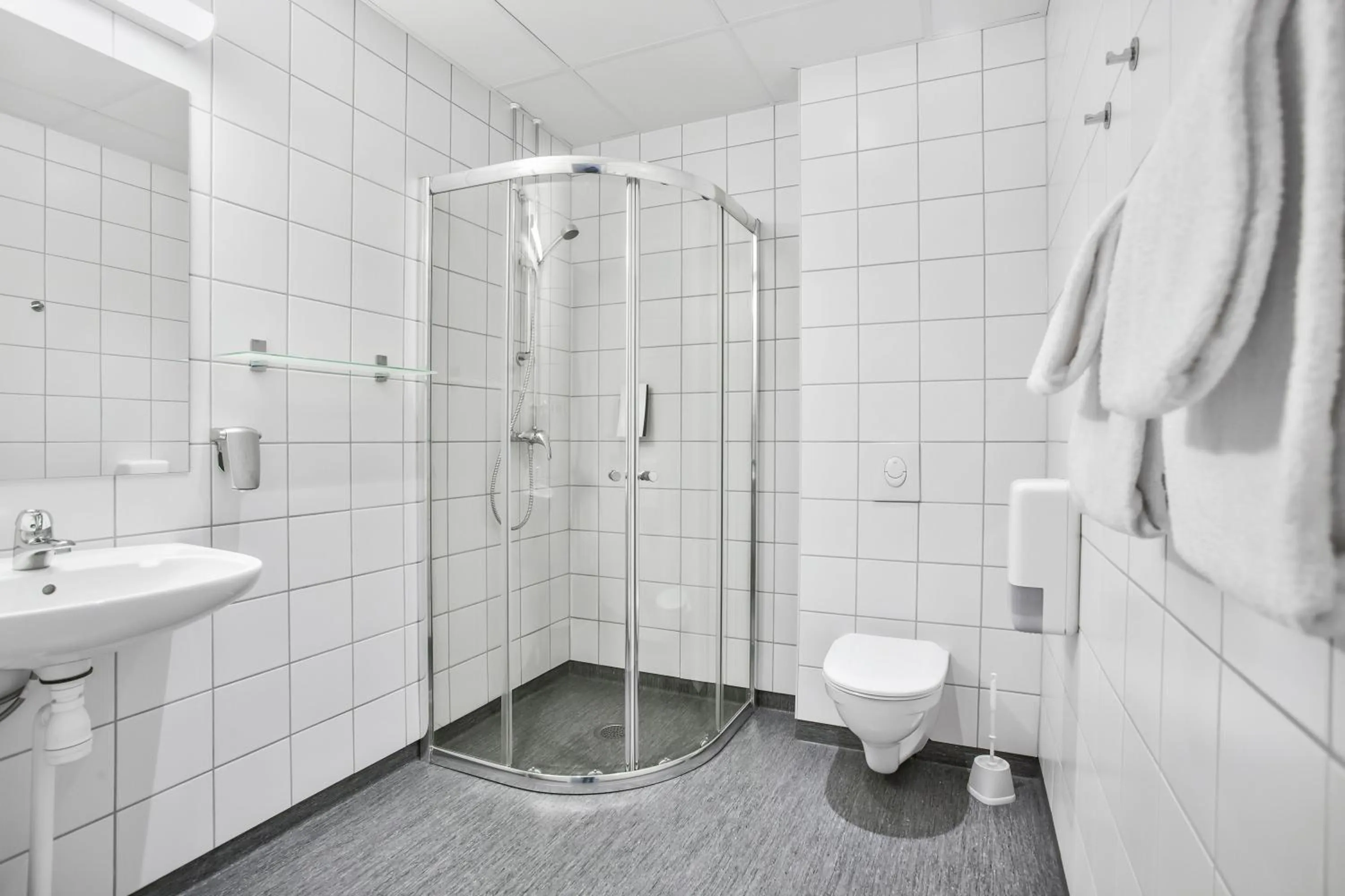 Shower in K7 Hotel Oslo