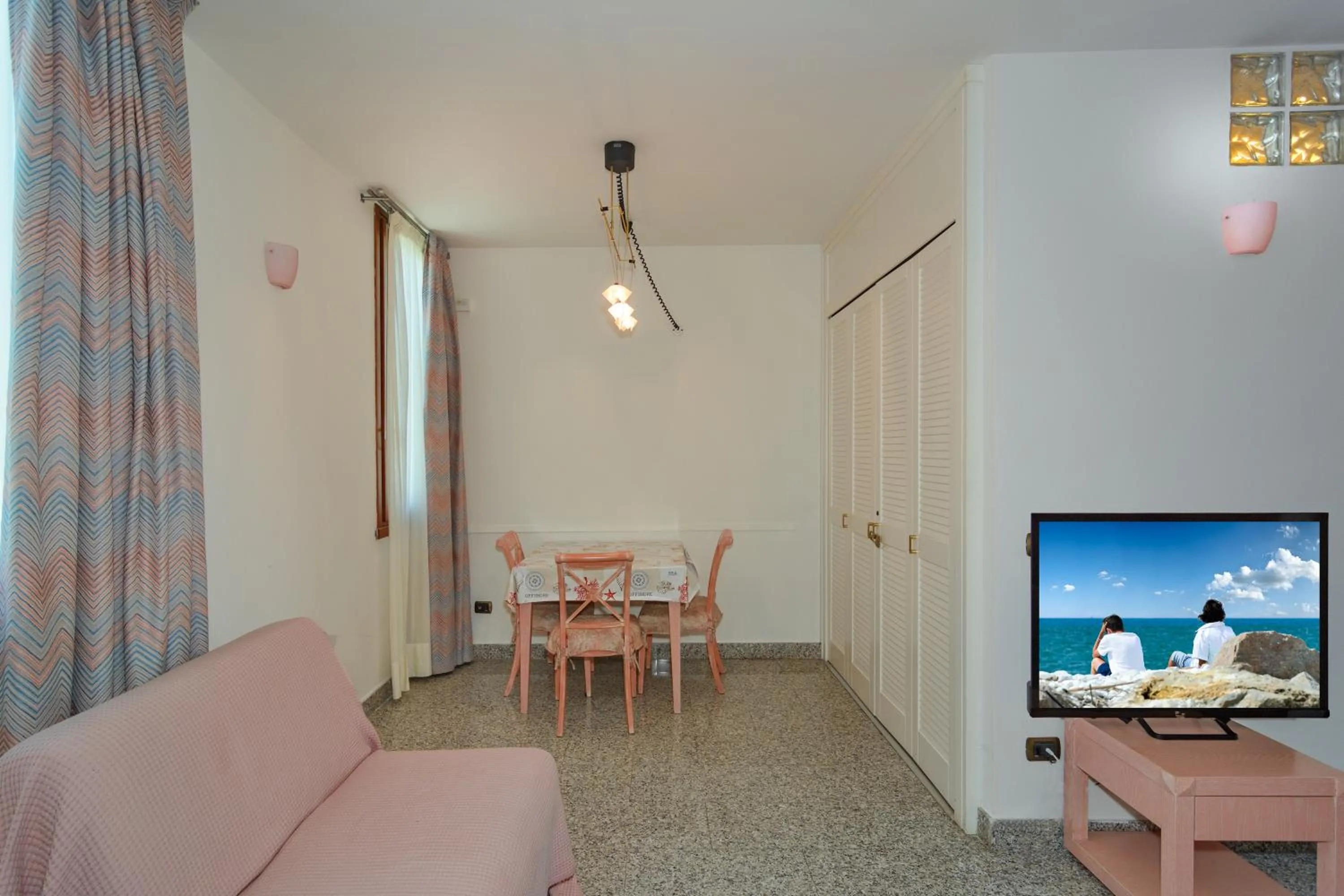 TV and multimedia in Residence Hotel L'incanto Di Boccadarno