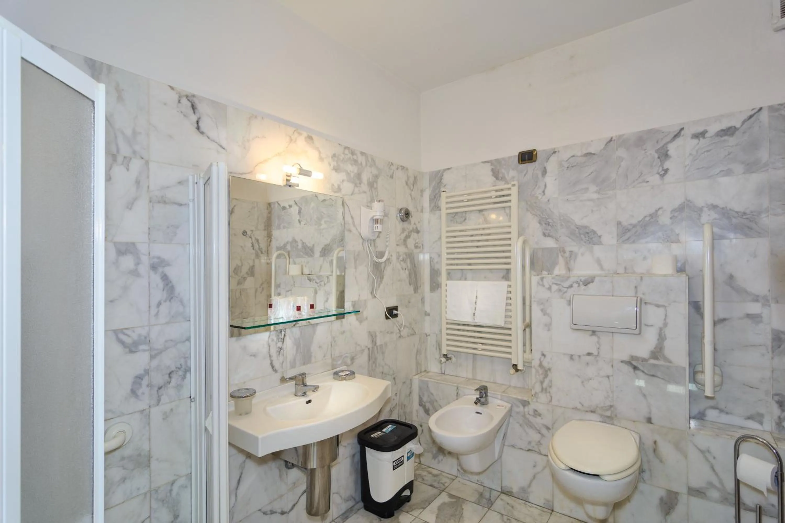 Bathroom in Residence Hotel L'incanto Di Boccadarno