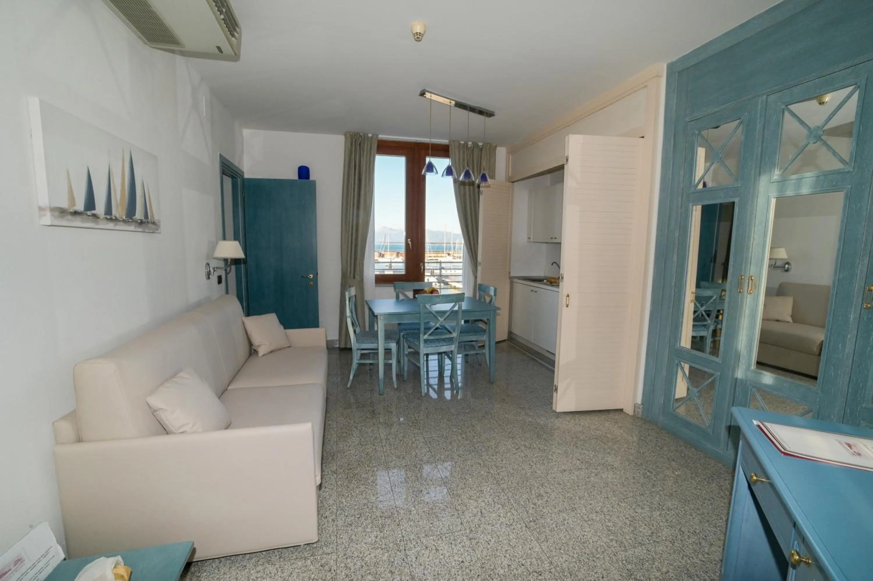 Kitchen or kitchenette in Residence Hotel L'incanto Di Boccadarno