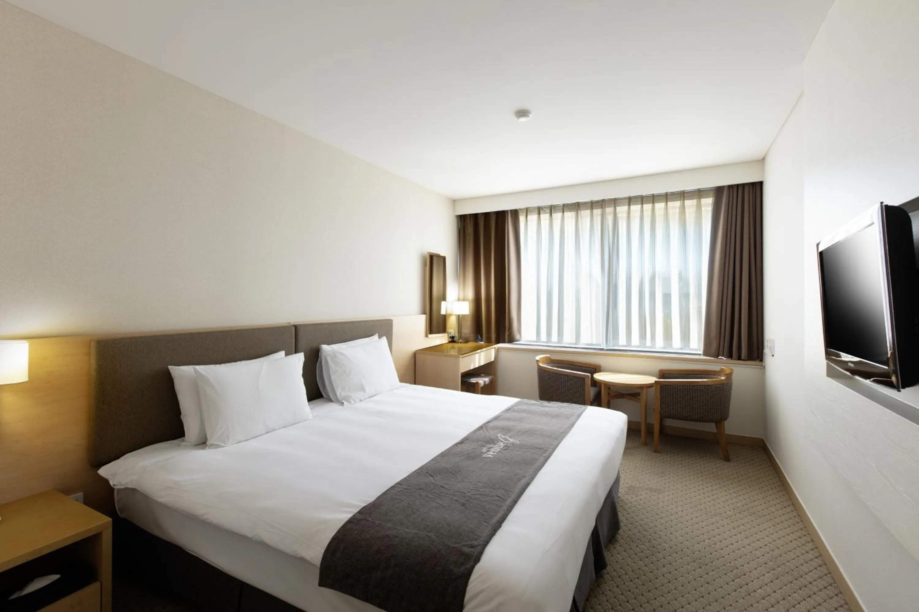 Photo of the whole room, Bed in Hotel Venue-G Seoul