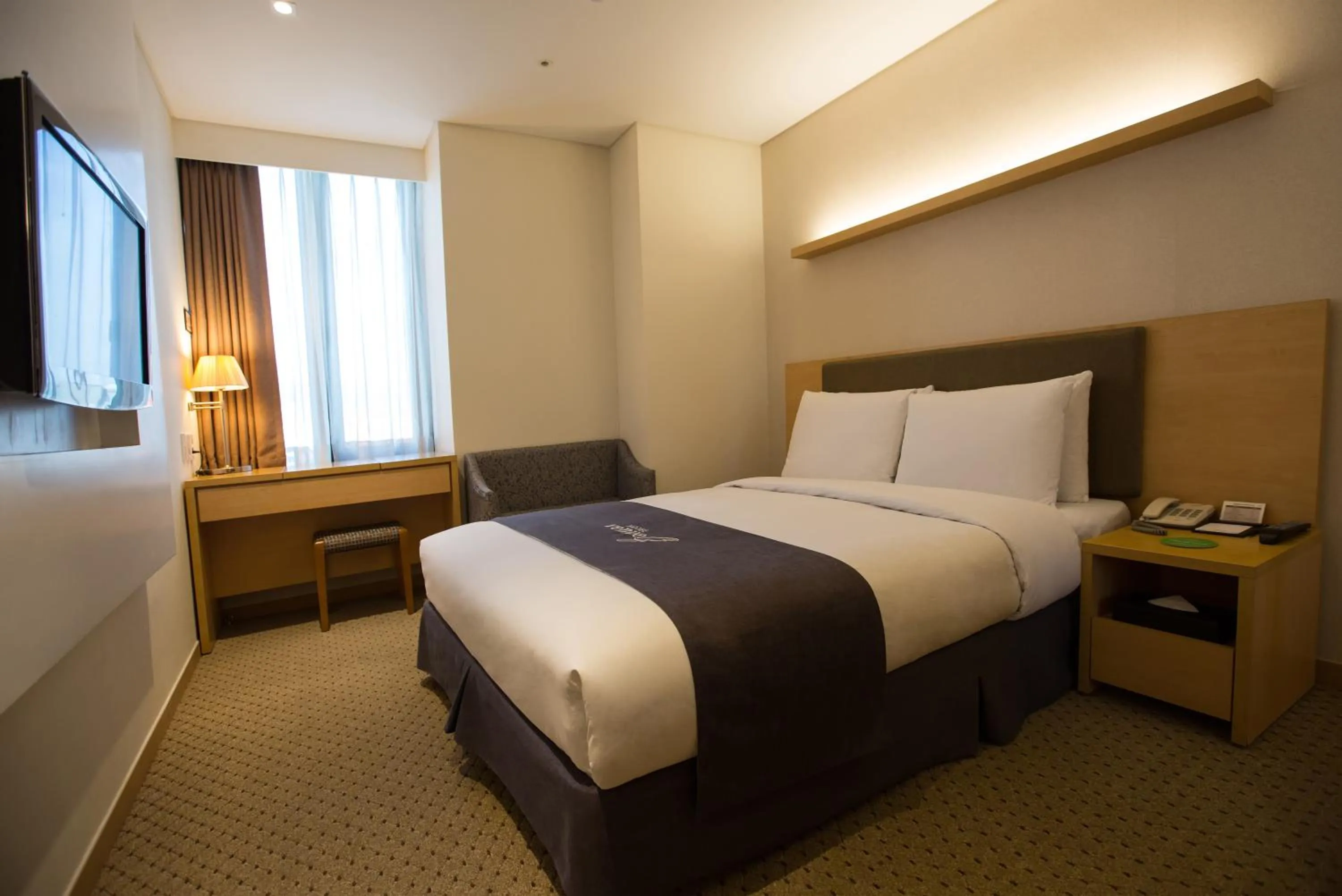 Photo of the whole room, Bed in Hotel Venue-G Seoul