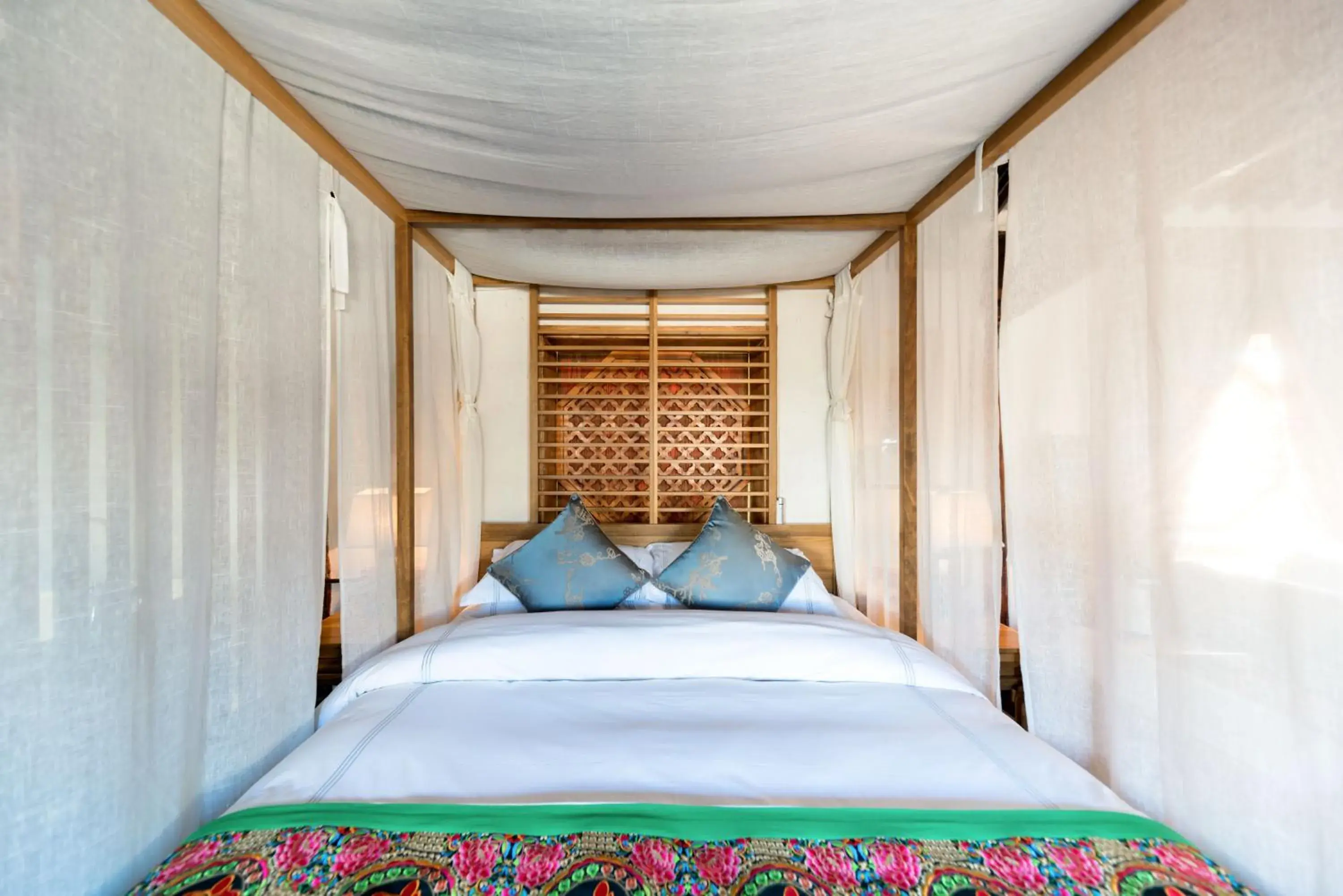 Suite in Dali Old Courtyard Boutique Inn Suite in Dali Old Courtyard Boutique Inn