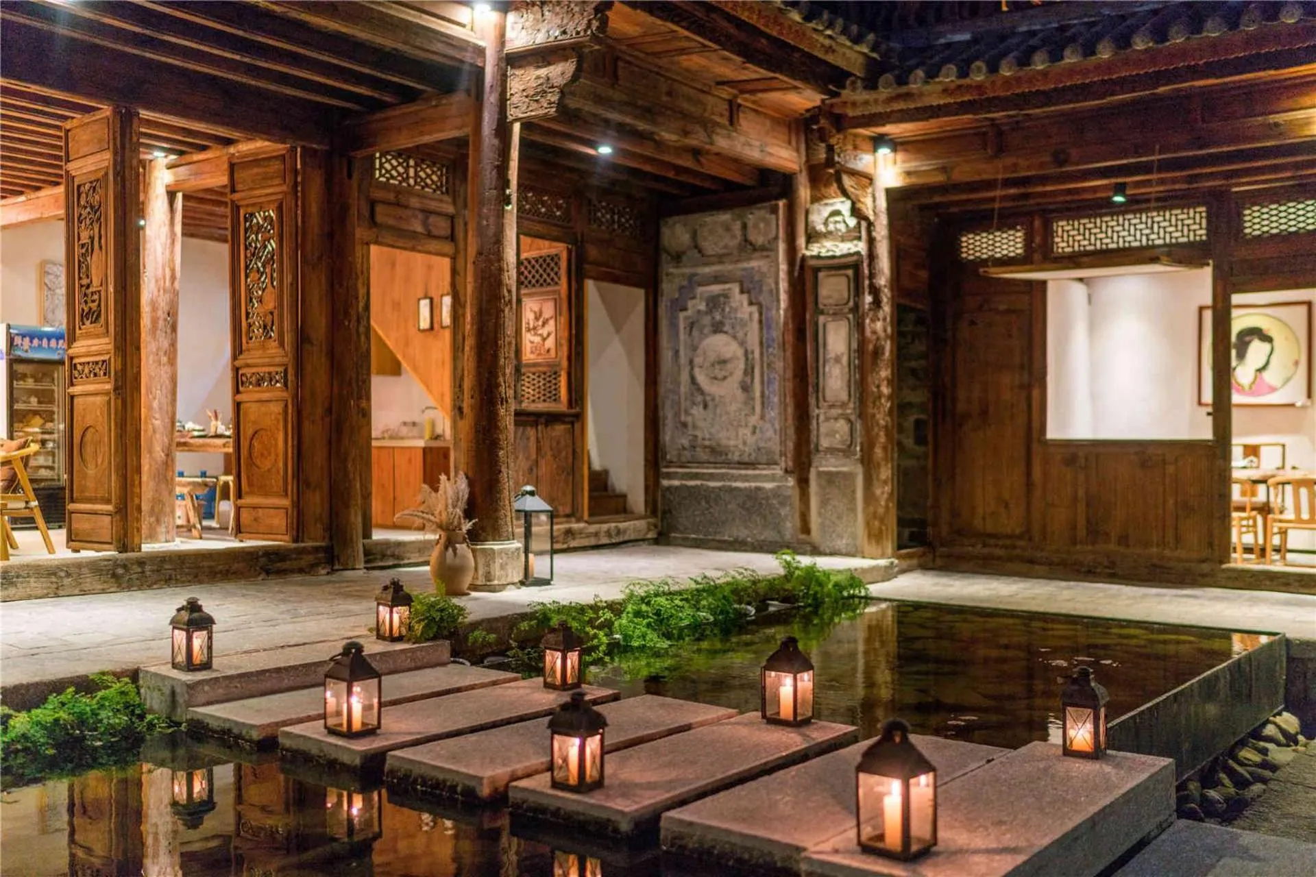 Communal lounge/ TV room in Dali Old Courtyard Boutique Inn