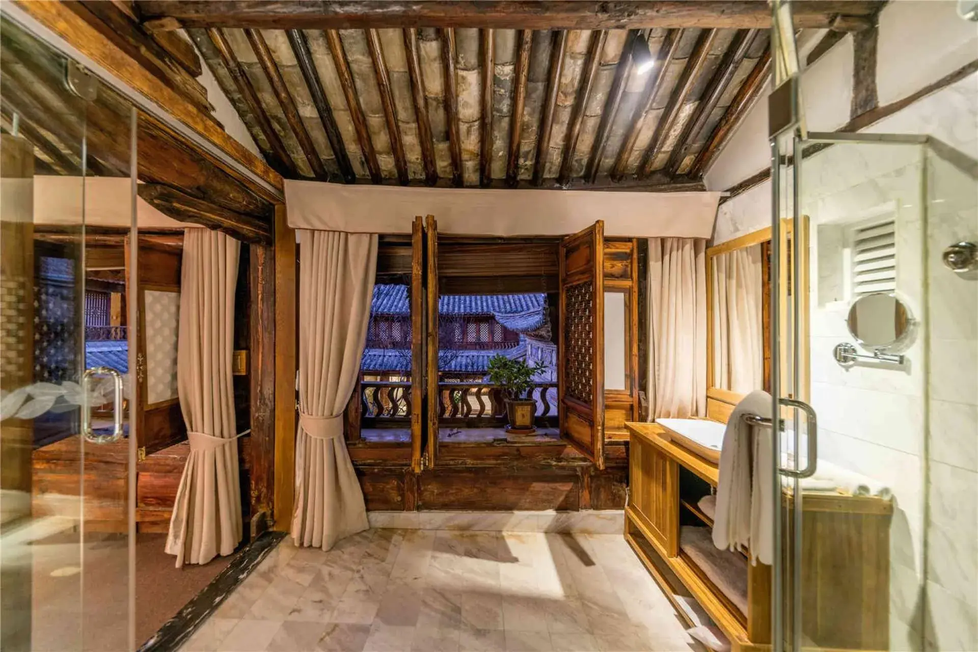 Bed in Dali Old Courtyard Boutique Inn Bed in Dali Old Courtyard Boutique Inn