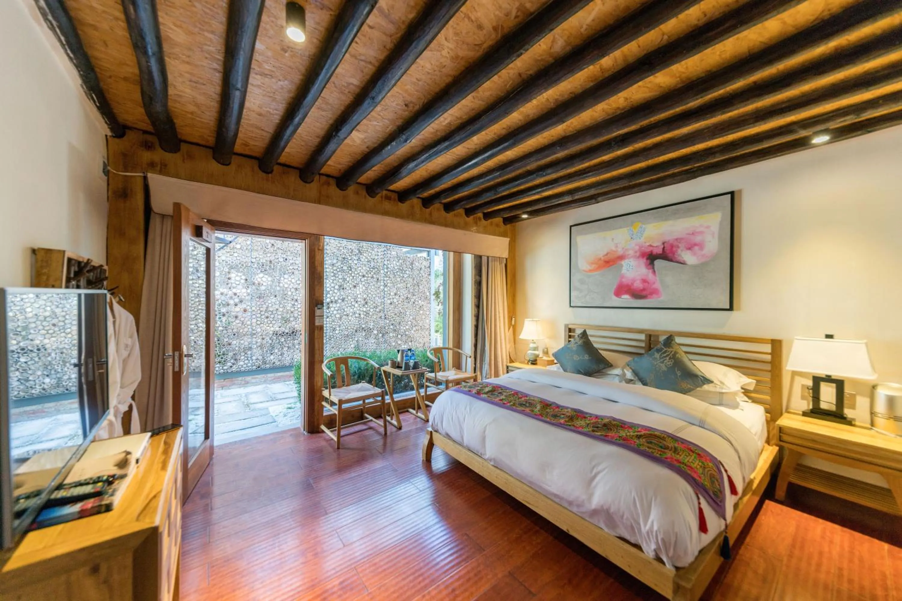 Bed in Dali Old Courtyard Boutique Inn