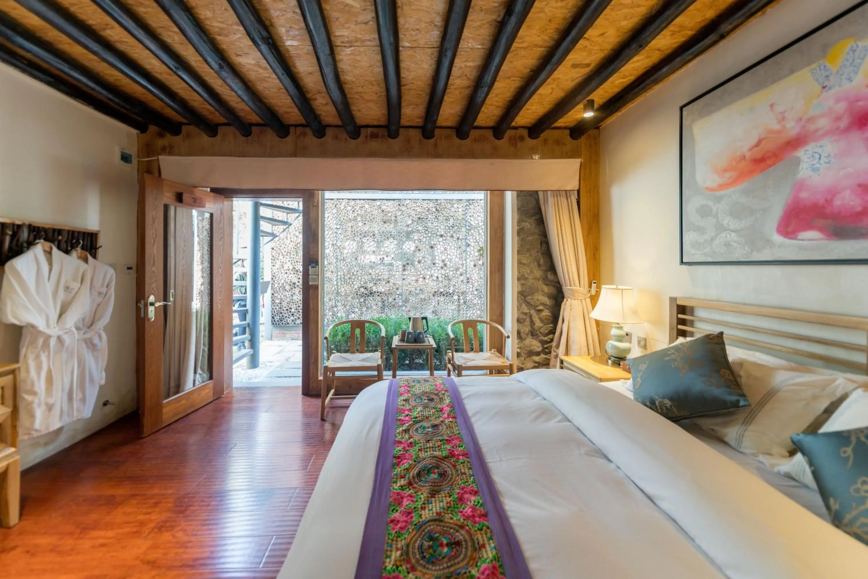 Bedroom, Bed in Dali Old Courtyard Boutique Inn