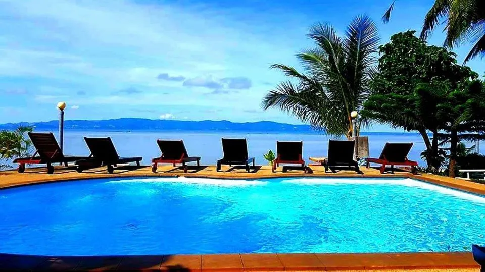 Swimming pool in Phangan Lodge