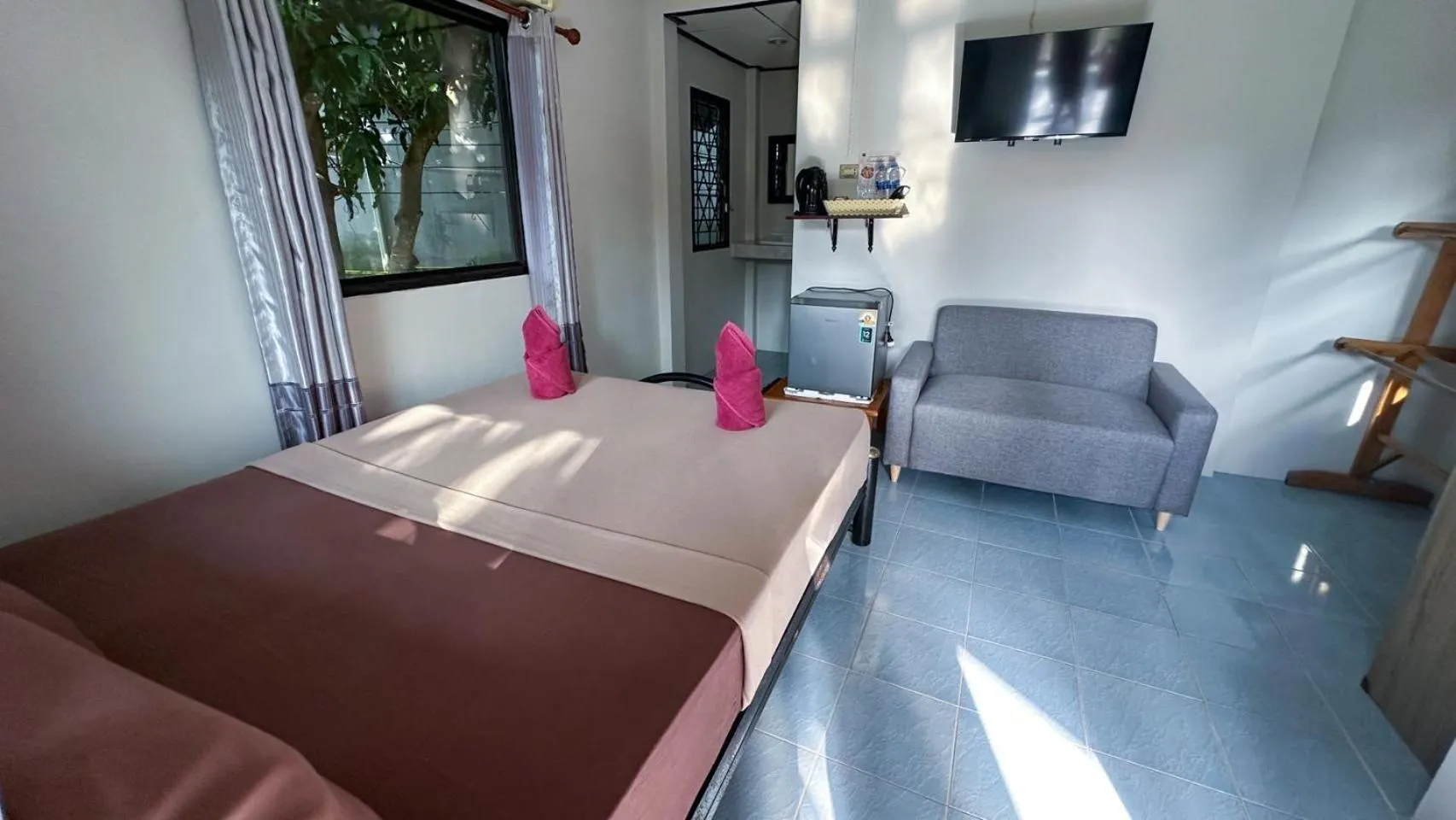 Bed in Phangan Lodge