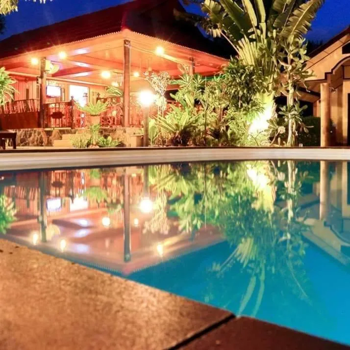 Swimming pool in Phangan Lodge