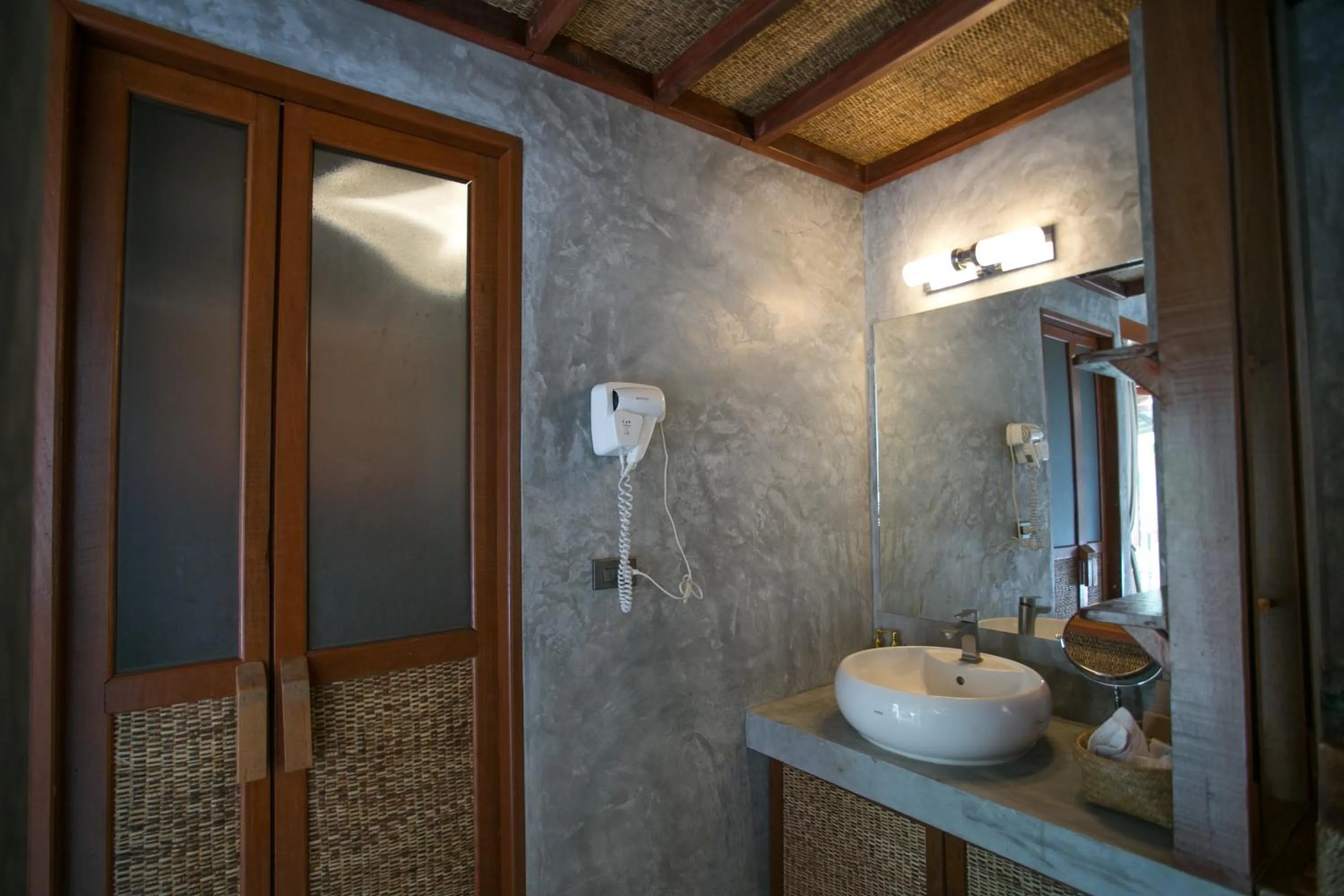 Bathroom in Sai Daeng Resort