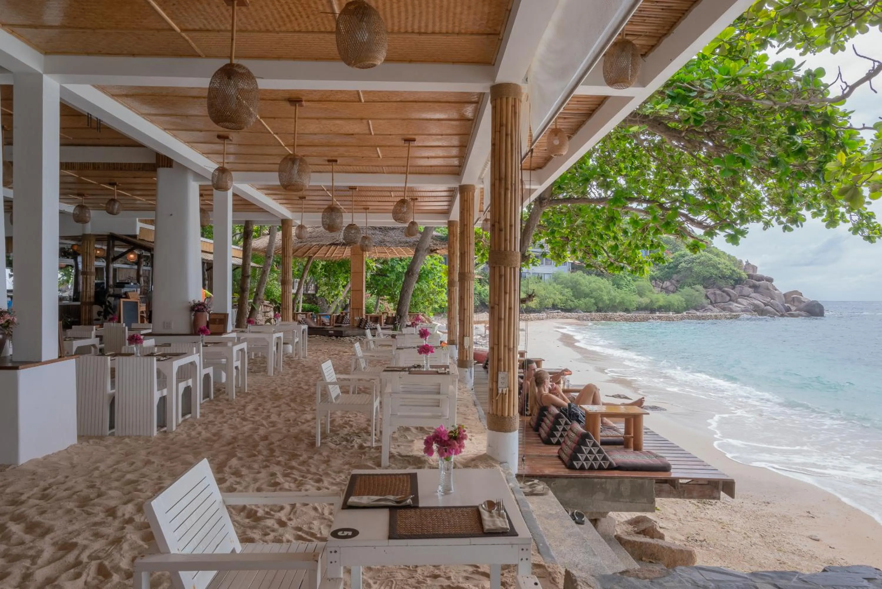 Restaurant/places to eat in Sai Daeng Resort