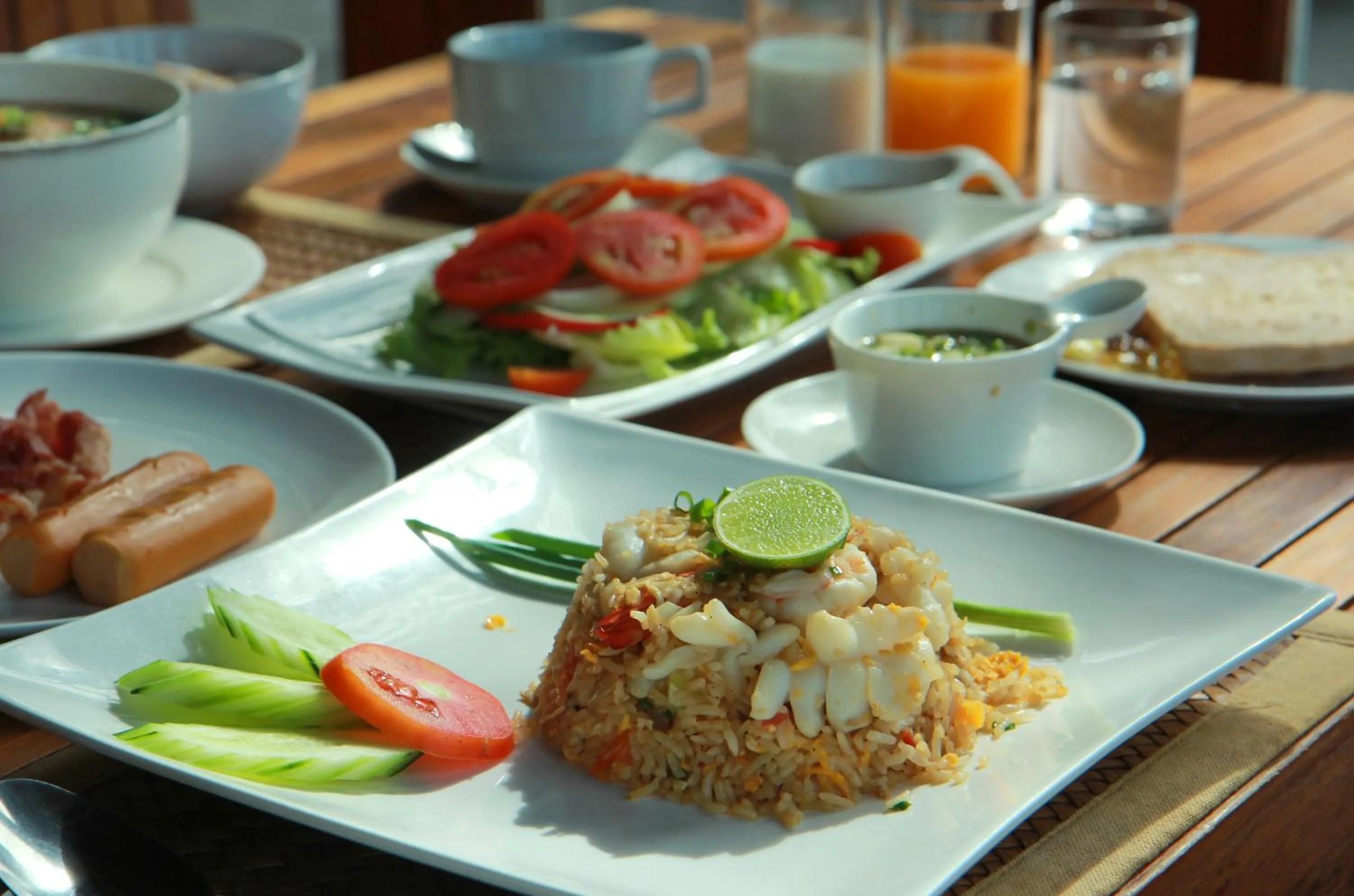 American breakfast in Sai Daeng Resort