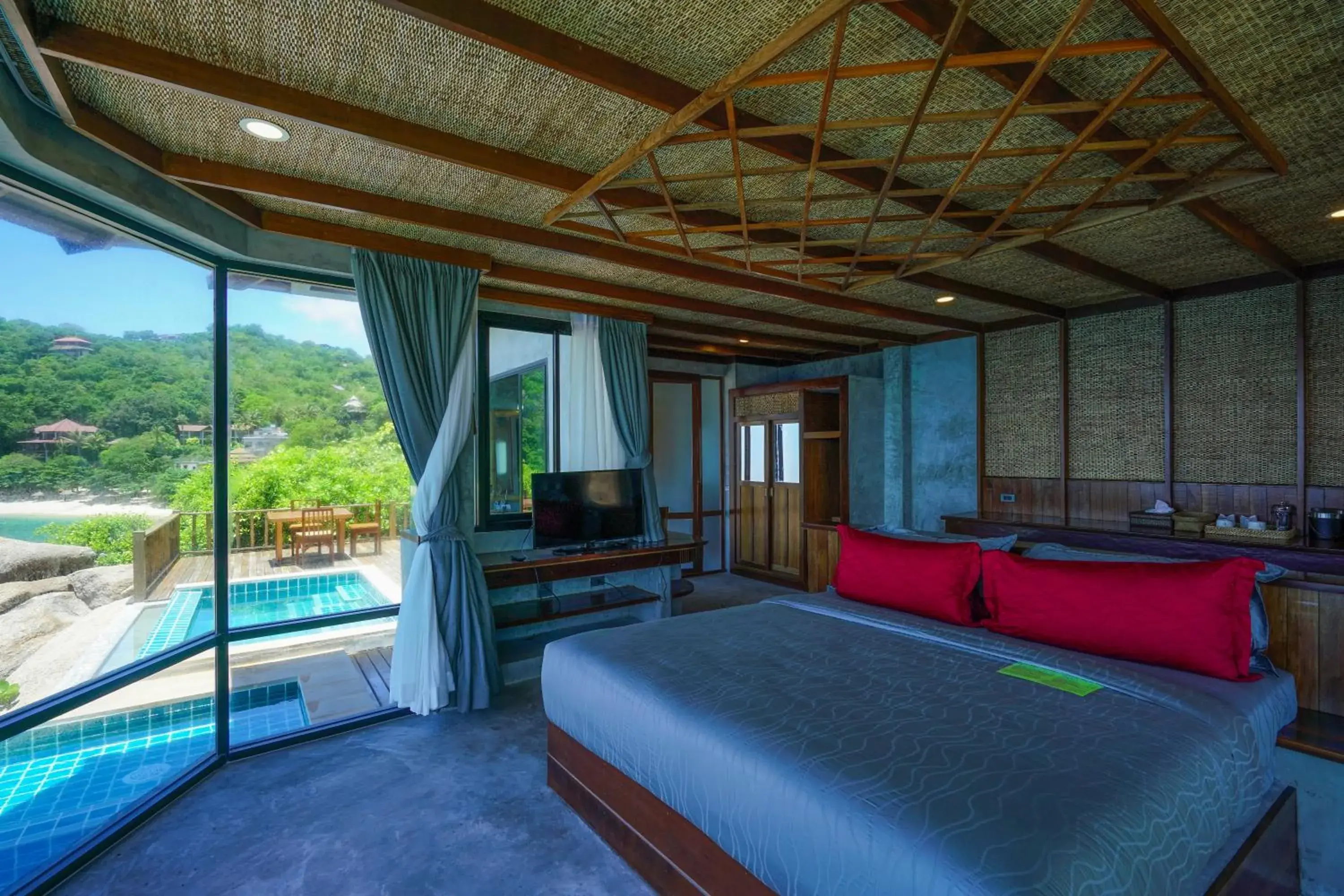 Pool view in Sai Daeng Resort Pool view in Sai Daeng Resort