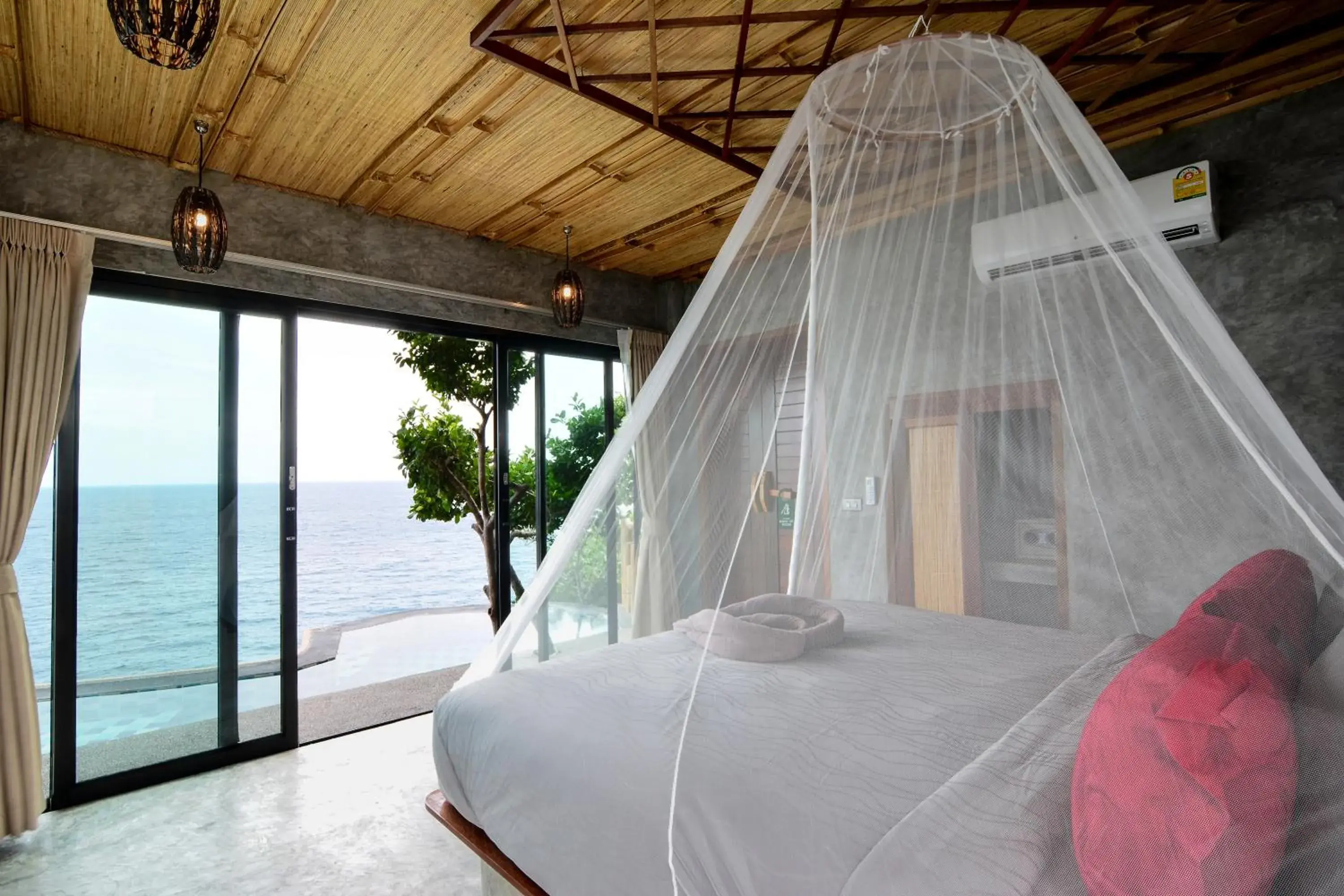 Bed in Sai Daeng Resort Bed in Sai Daeng Resort