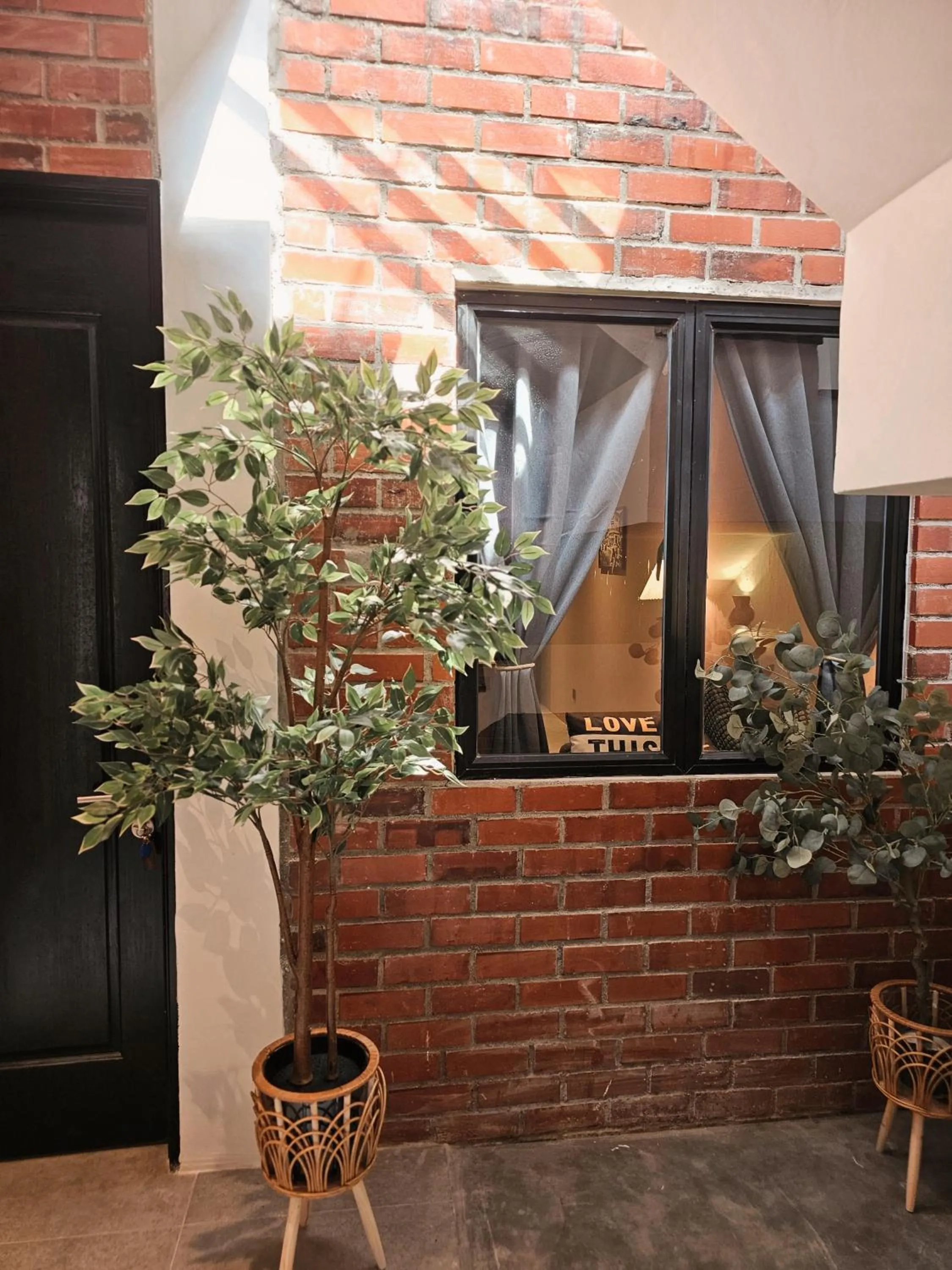 Patio in RARE Heritage House