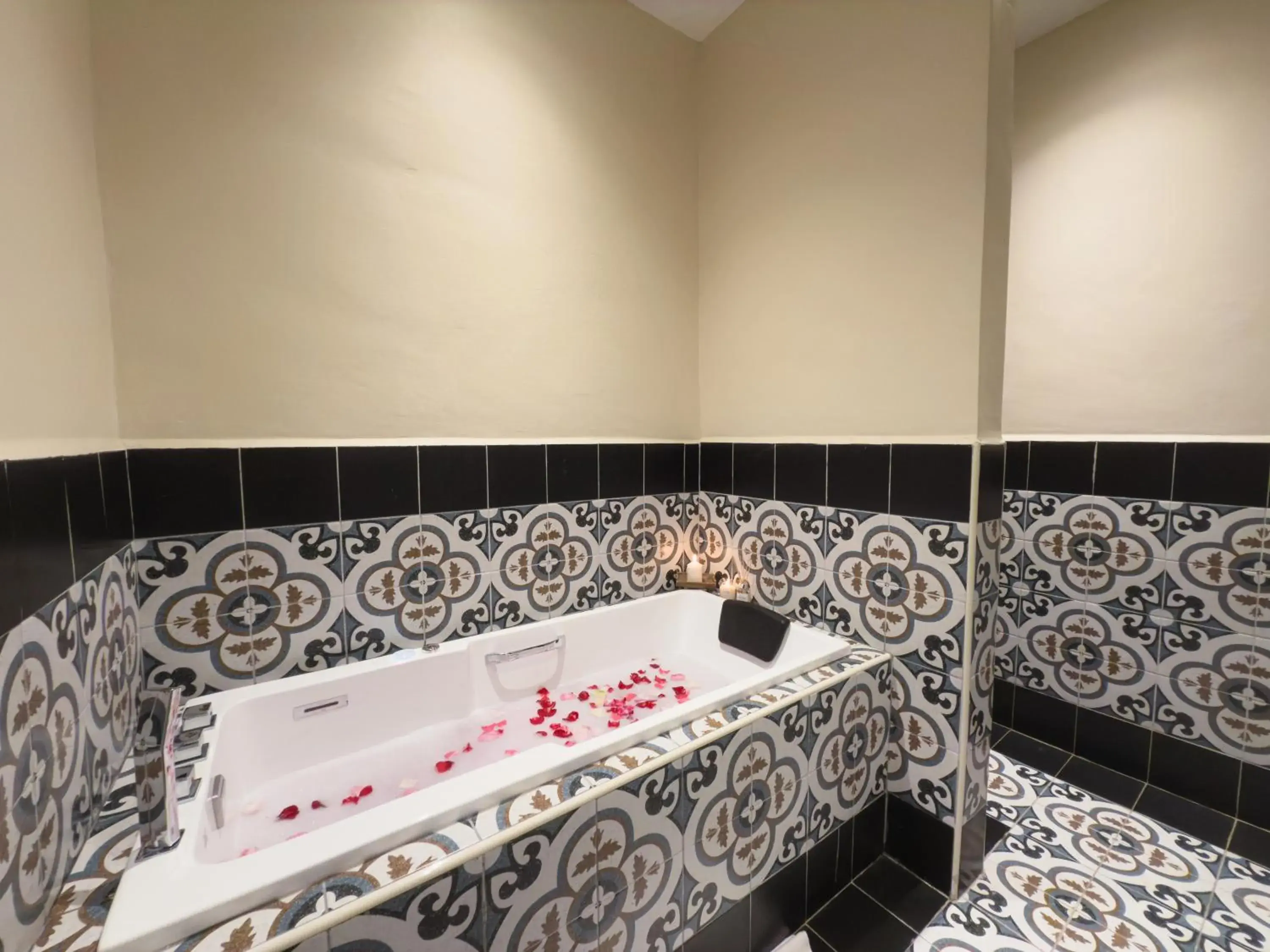 RARE Heritage House RARE Heritage House