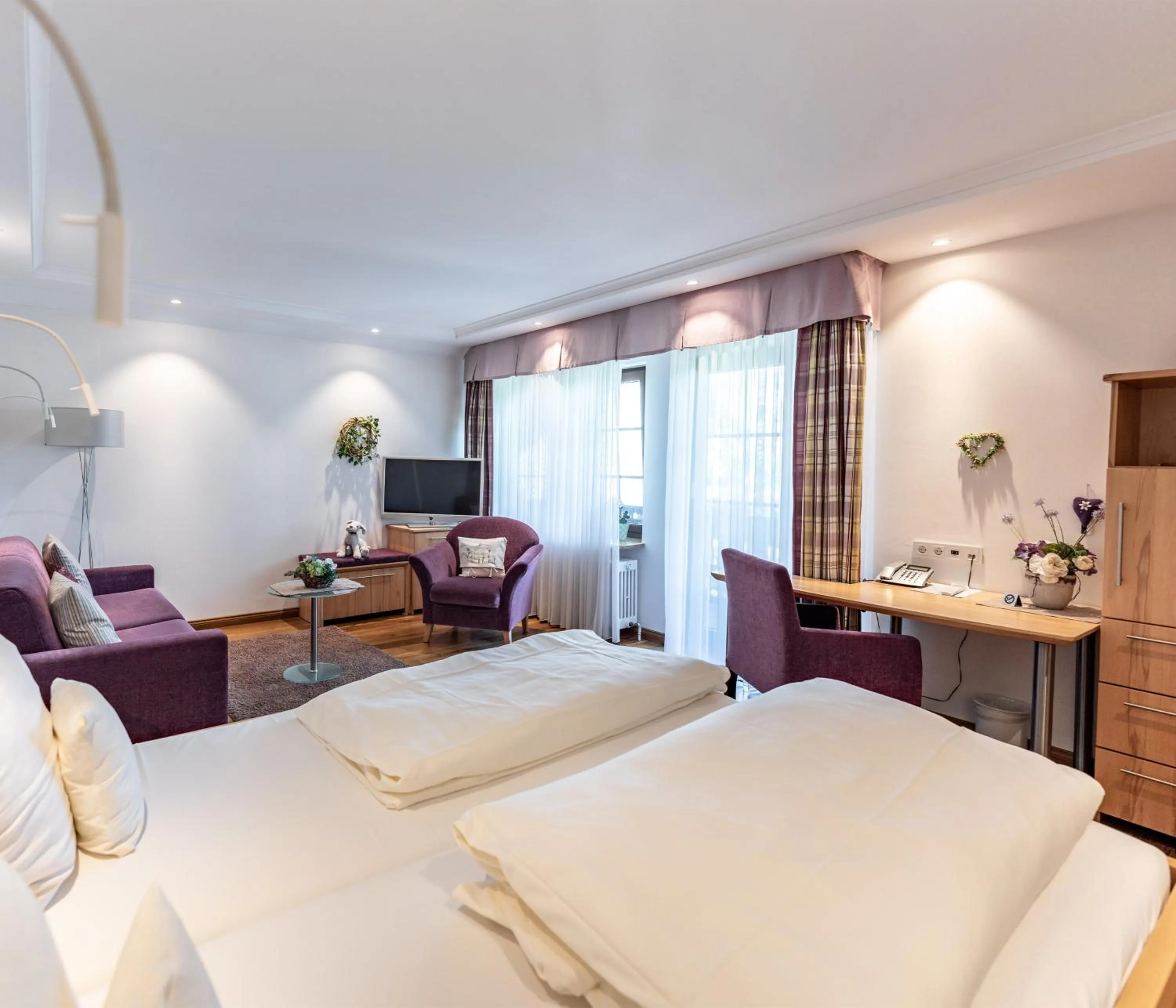 Photo of the whole room, Bed in Hotel Zum Ochsen