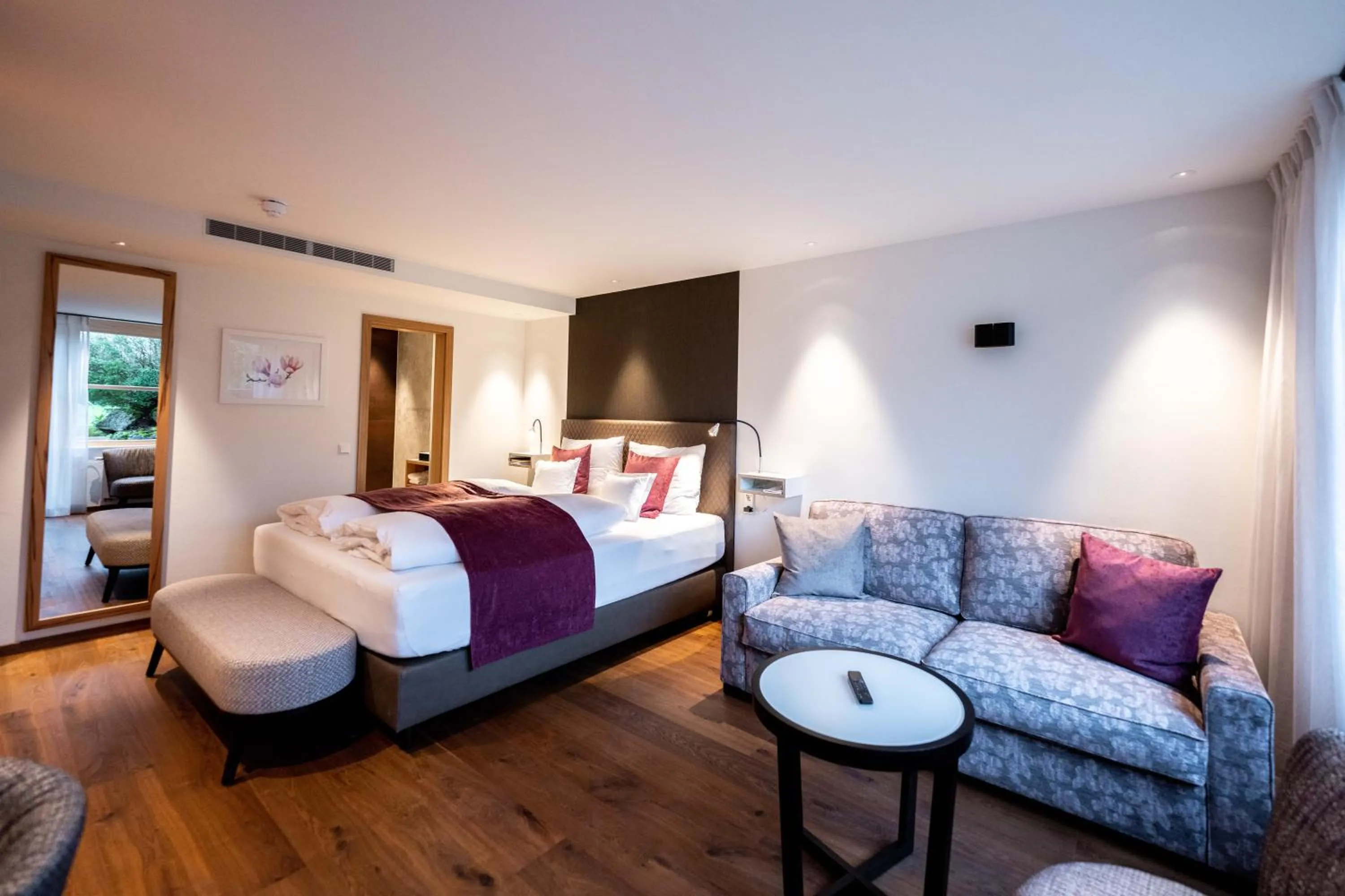 Photo of the whole room, Bed in Hotel Zum Ochsen