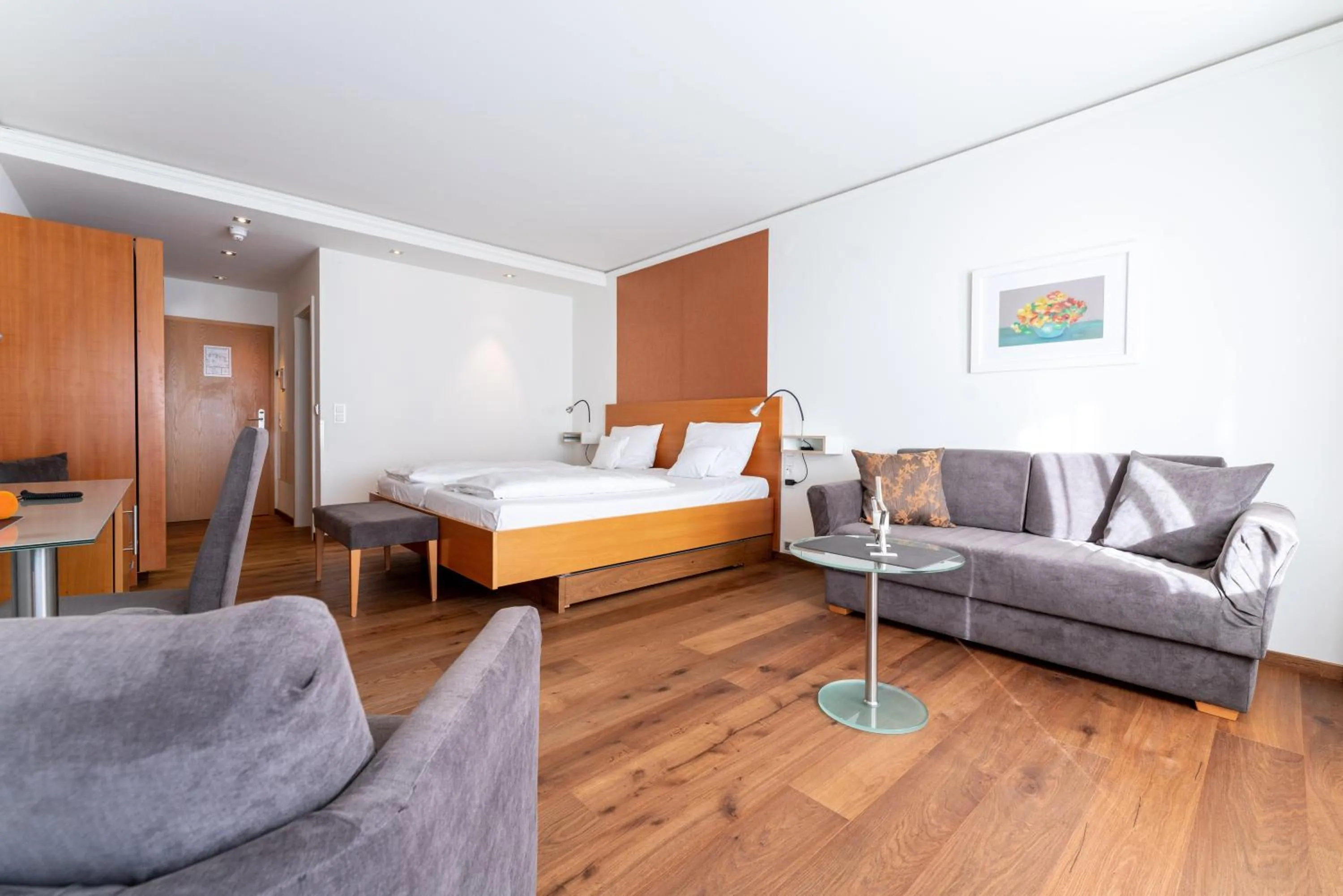 Photo of the whole room, Bed in Hotel Zum Ochsen