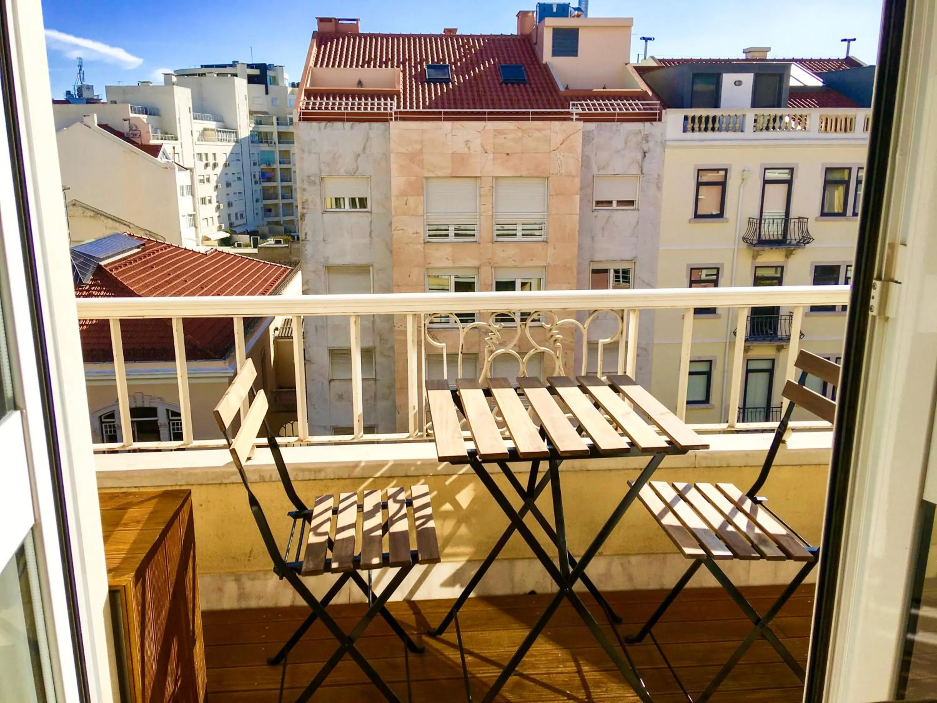 Apartment with Balcony in O Quinto Esquerdo