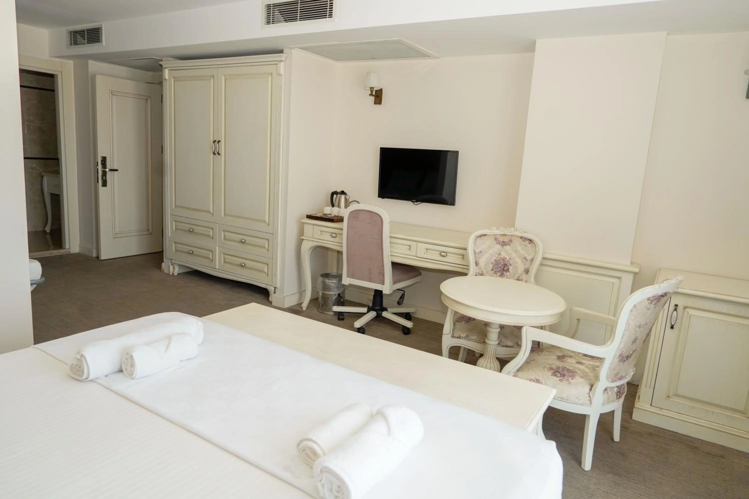 Bed in Hanzade Park Hotel