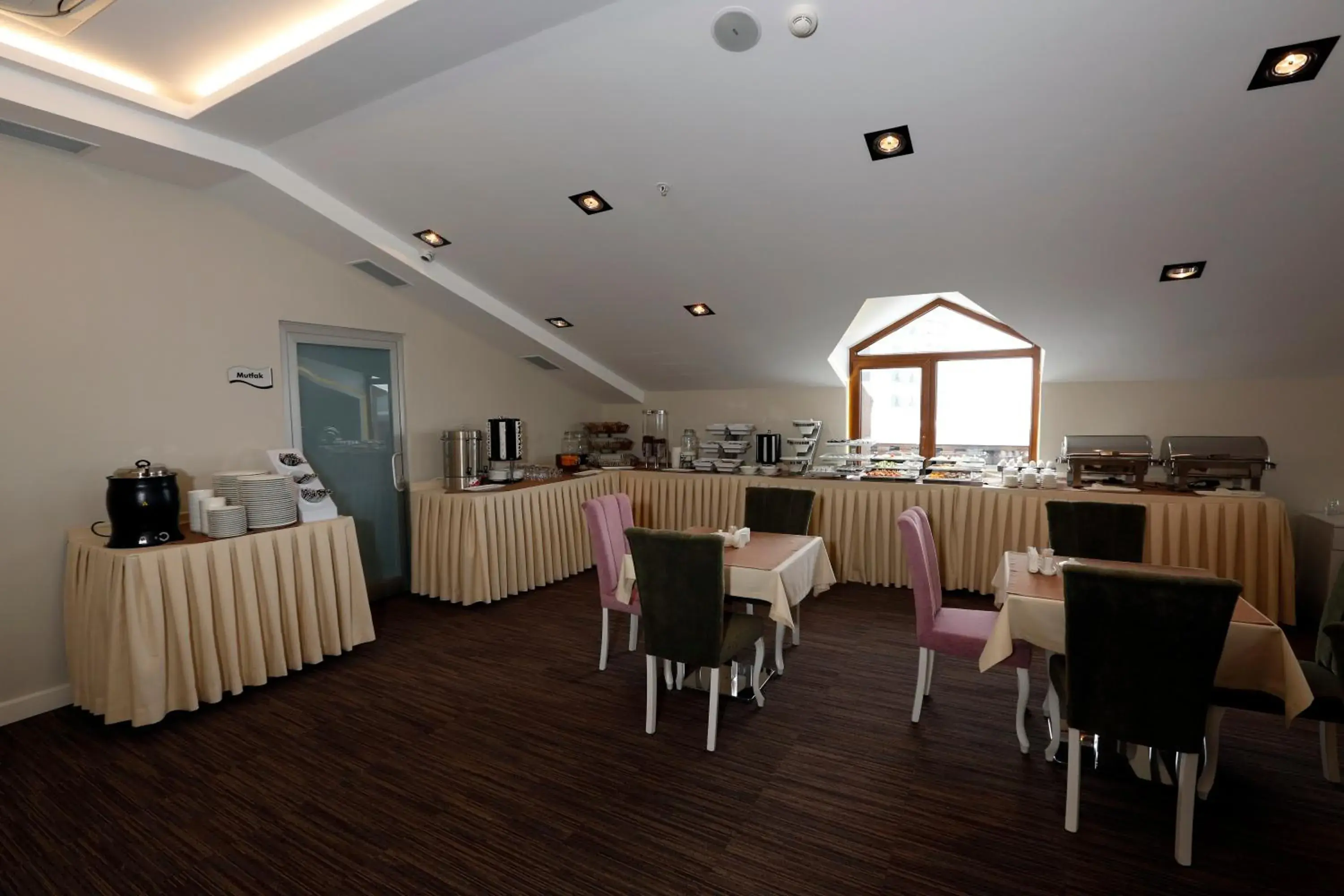 Restaurant/places to eat in Hanzade Park Hotel Restaurant/places to eat in Hanzade Park Hotel