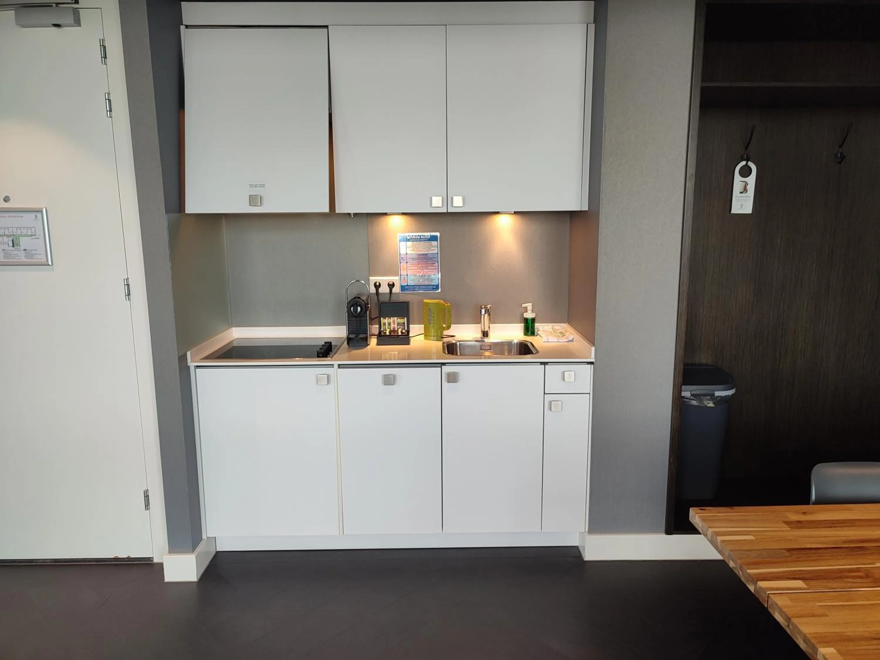 Kitchen or kitchenette in B-aparthotel Kennedy