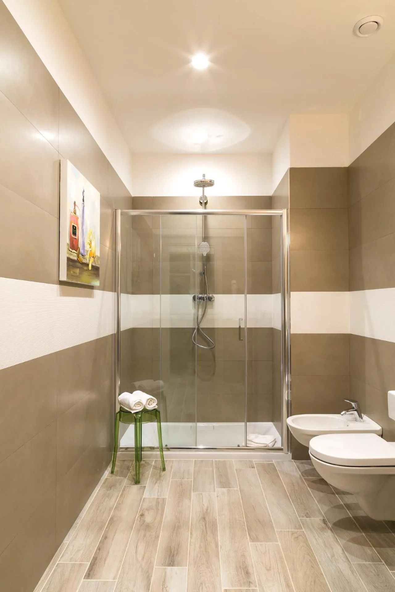 Shower in Borghetto Guest House