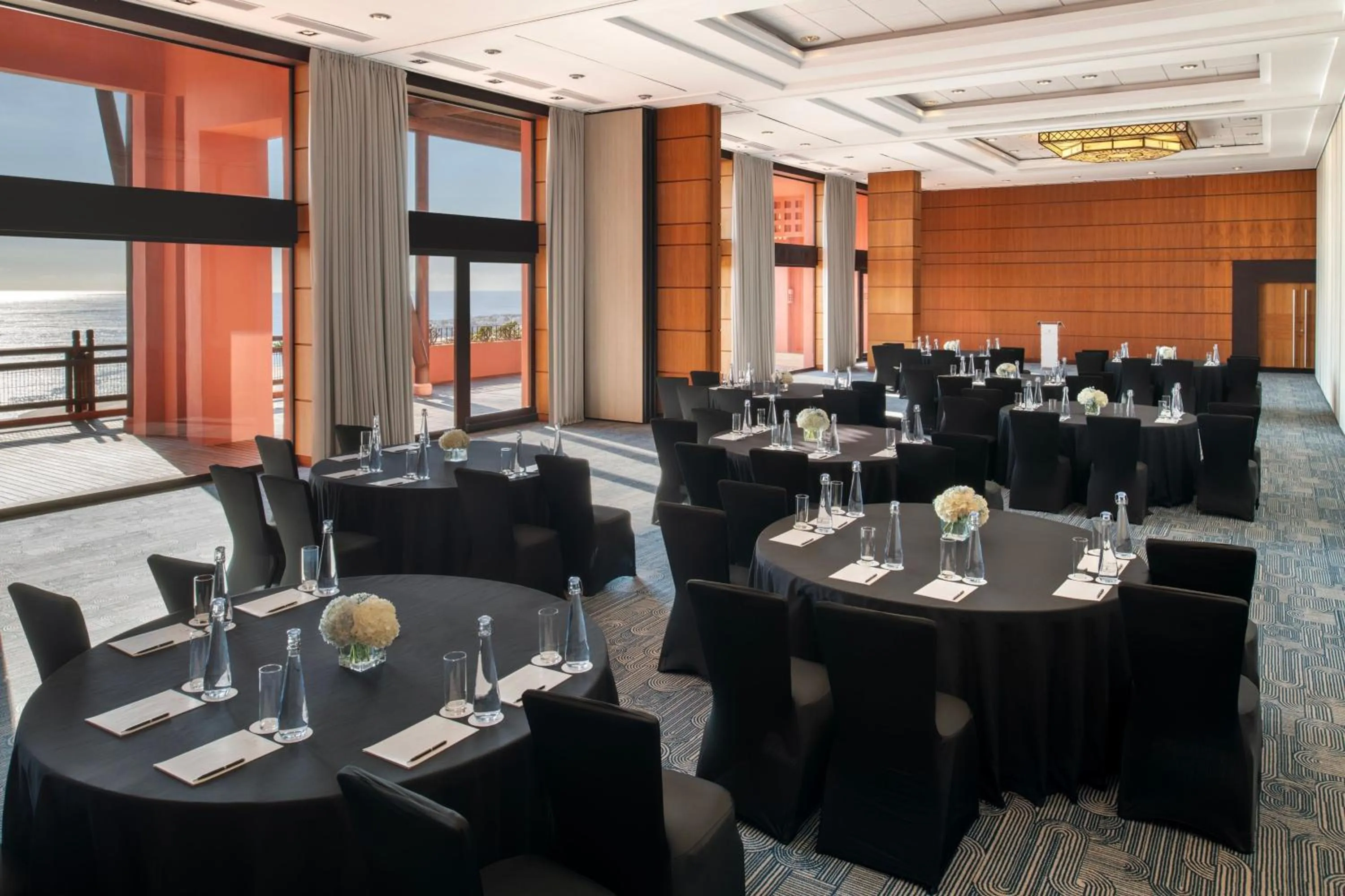 Lounge or bar in The Ritz-Carlton Tenerife, Abama