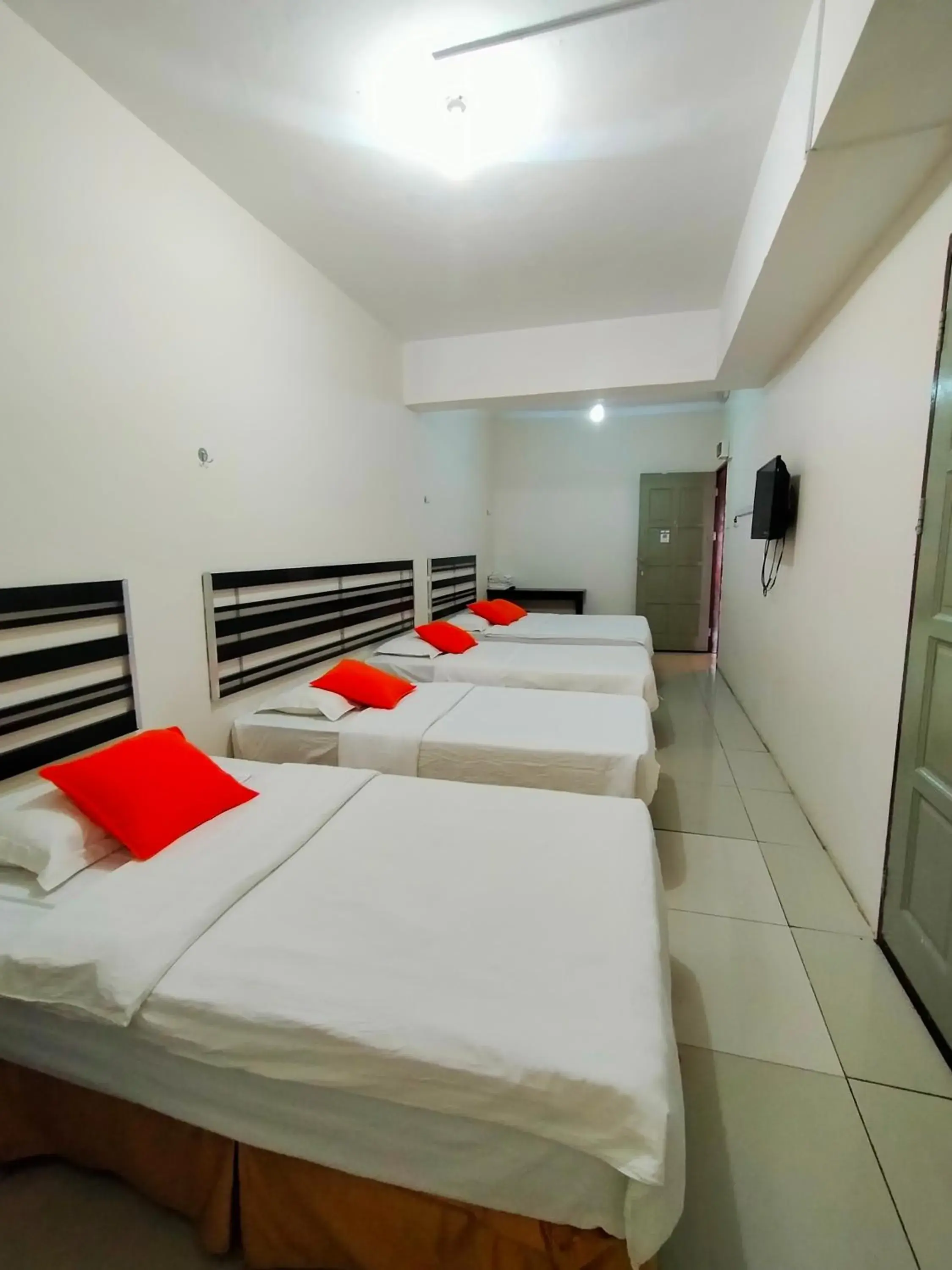 Deluxe Family Room in Lodge 88 (1) Deluxe Family Room in Lodge 88 (1)