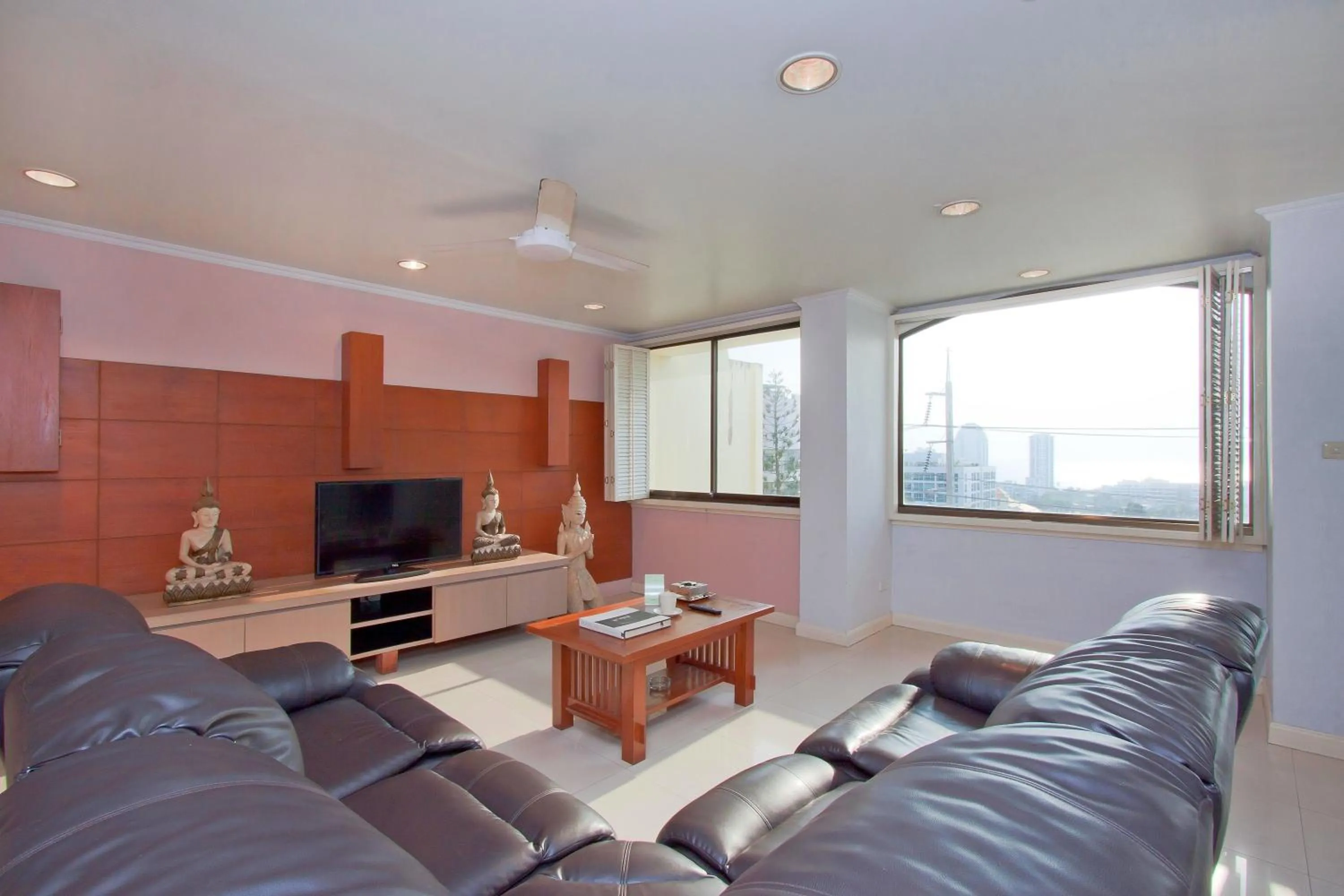 Living room in Argyle Apartments Pattaya