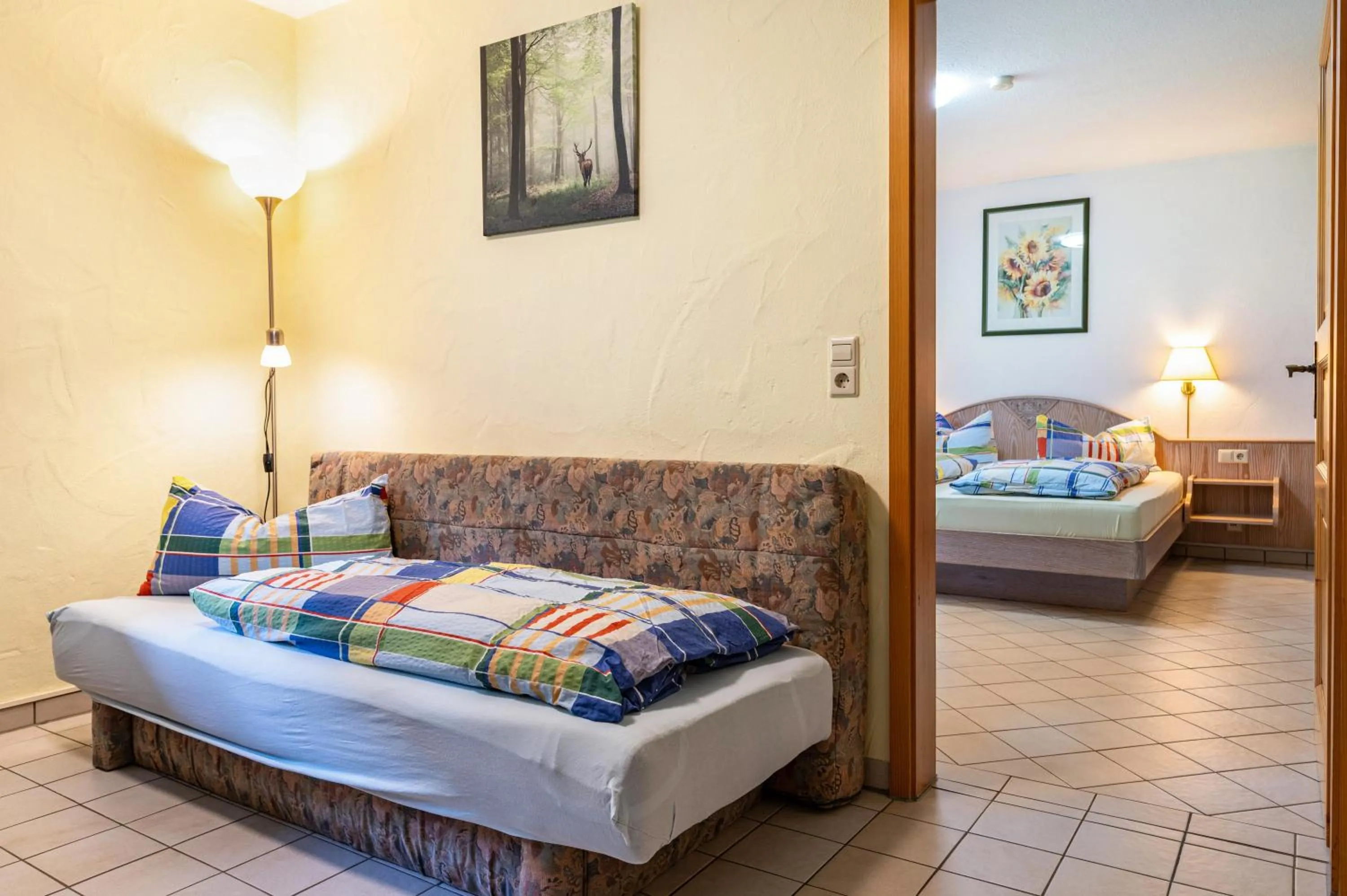 Property building, Bed in Gasthaus Zur Linde- Napf