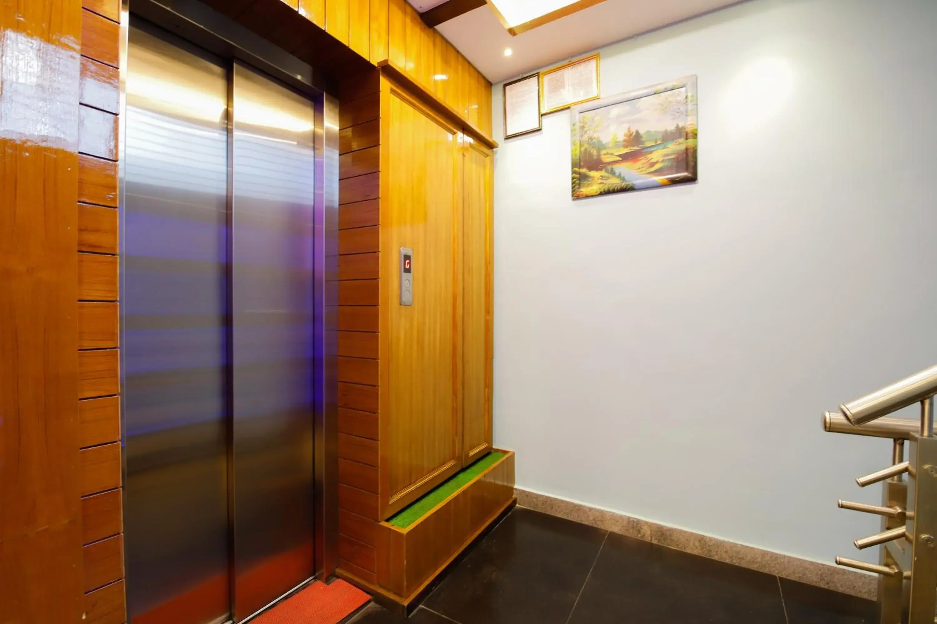 elevator in Lusia Inn elevator in Lusia Inn